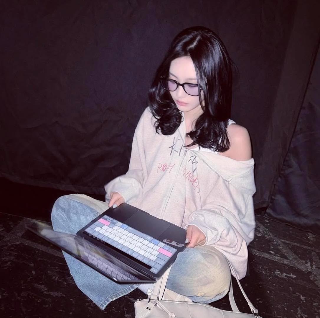 MATIN KIM 連帽衫✨Ningning同款系列