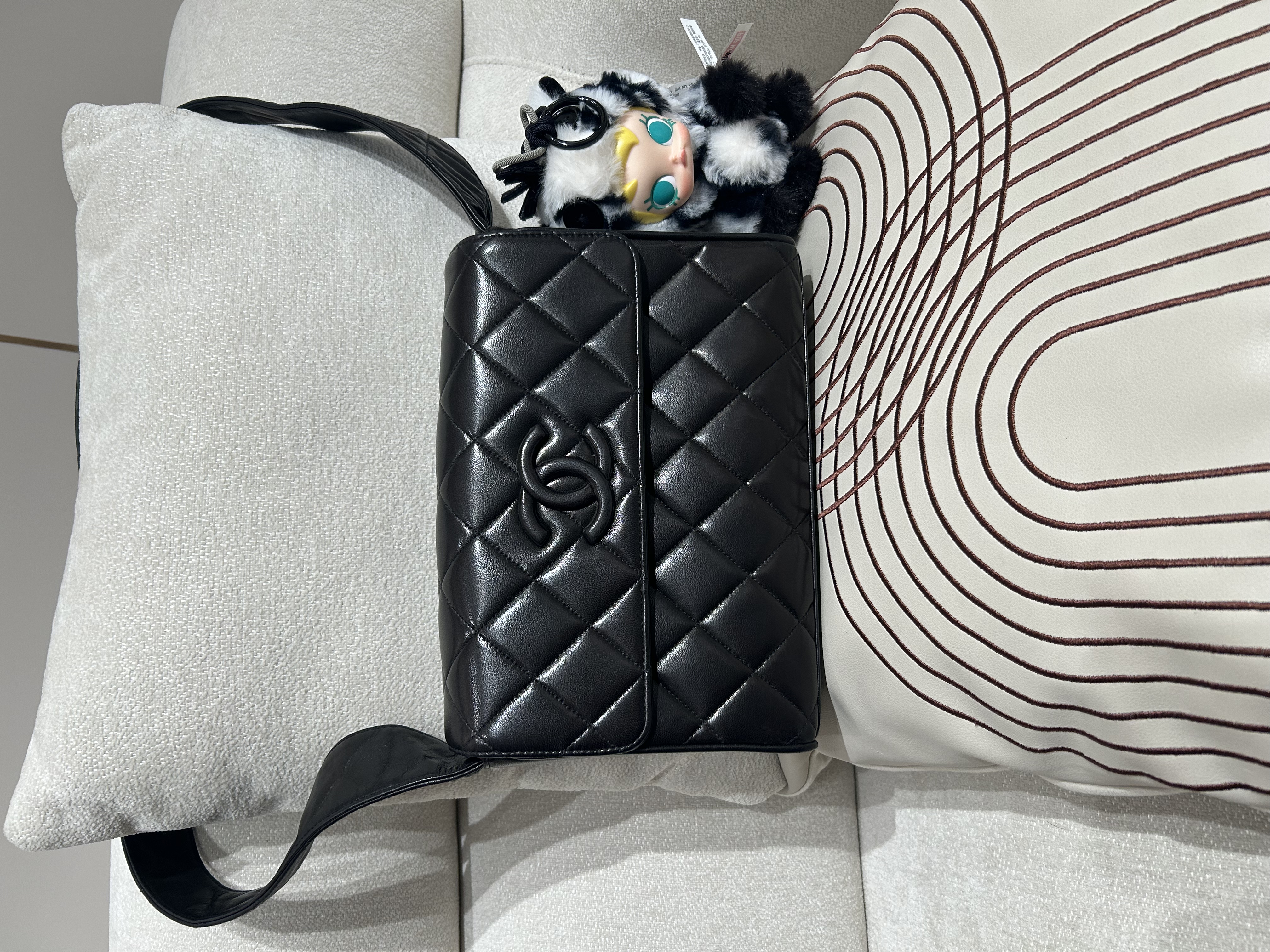 Chanel vintage so black Shoulder bag 100%Authentic ,88%new✅card