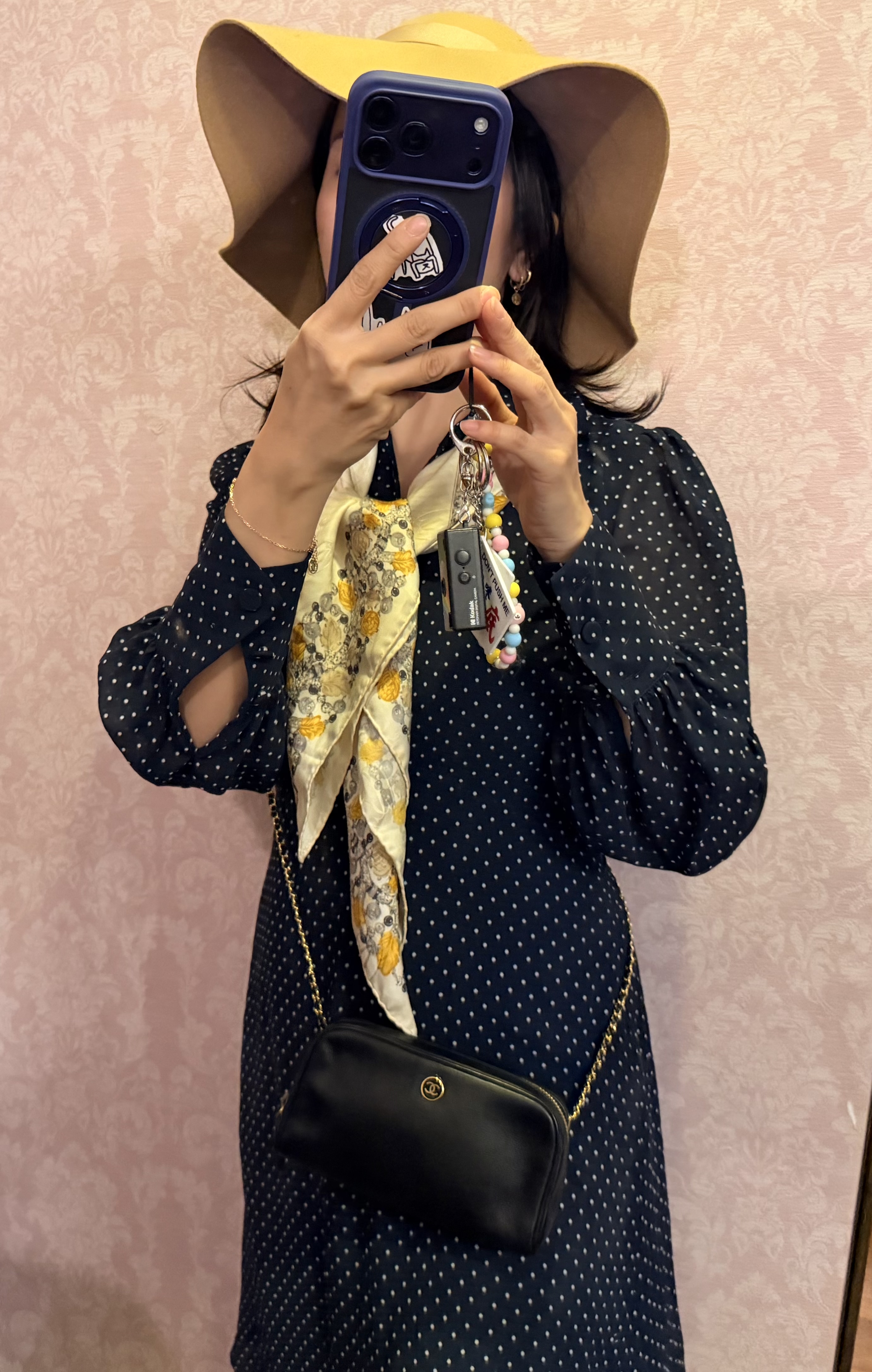 vintage chanel chanel leather vanity bag 