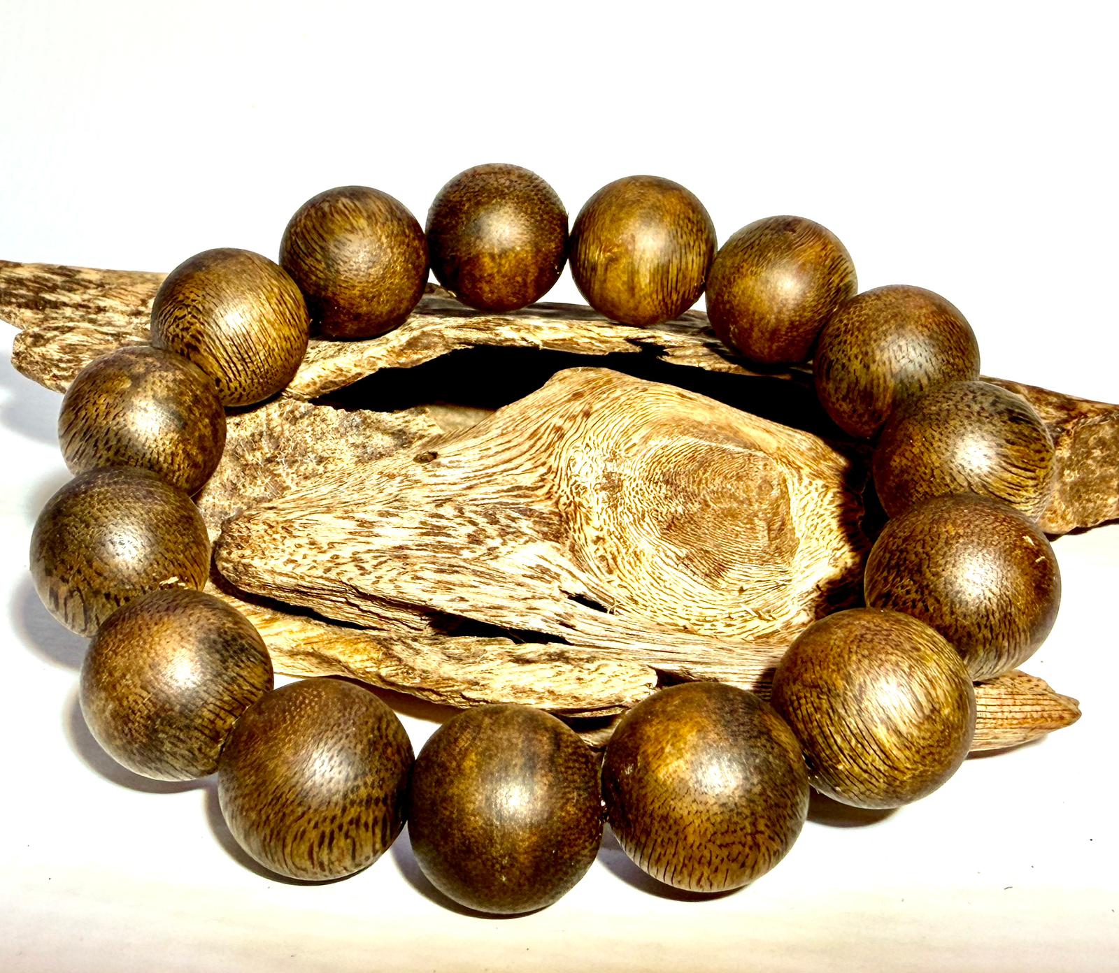 沉香手串 15mm單圈18克 (中至高級之選 香韻7星級限香港地區發售及實體店交收)