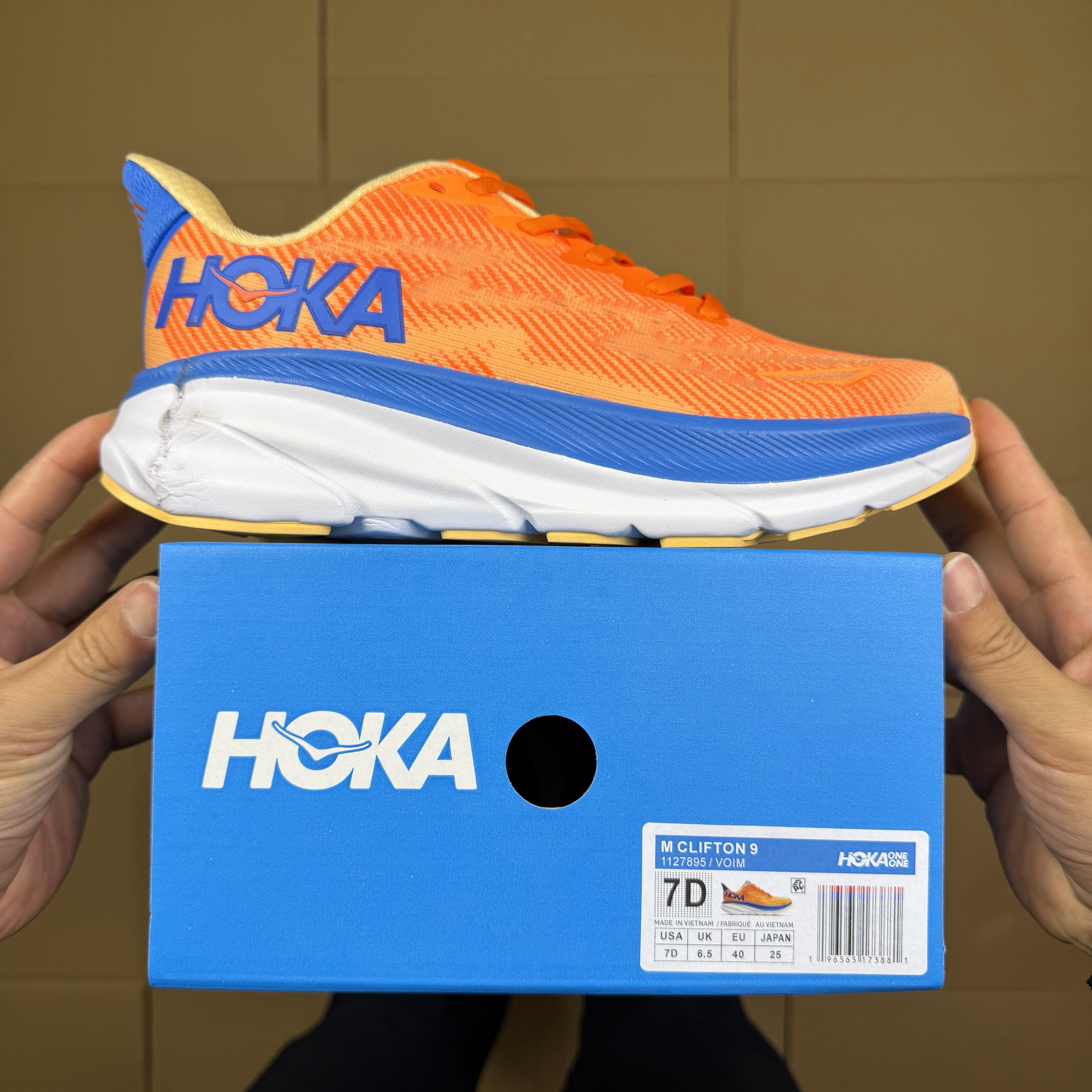 Hoka Clifton 9