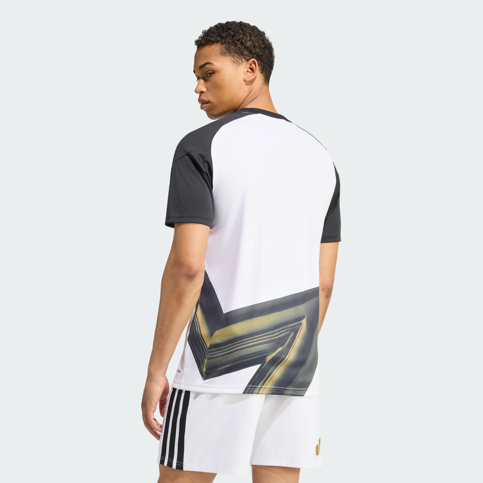 Adidas Juventus 祖雲達斯 2026-27 賽前熱身訓練球衣 KG4511