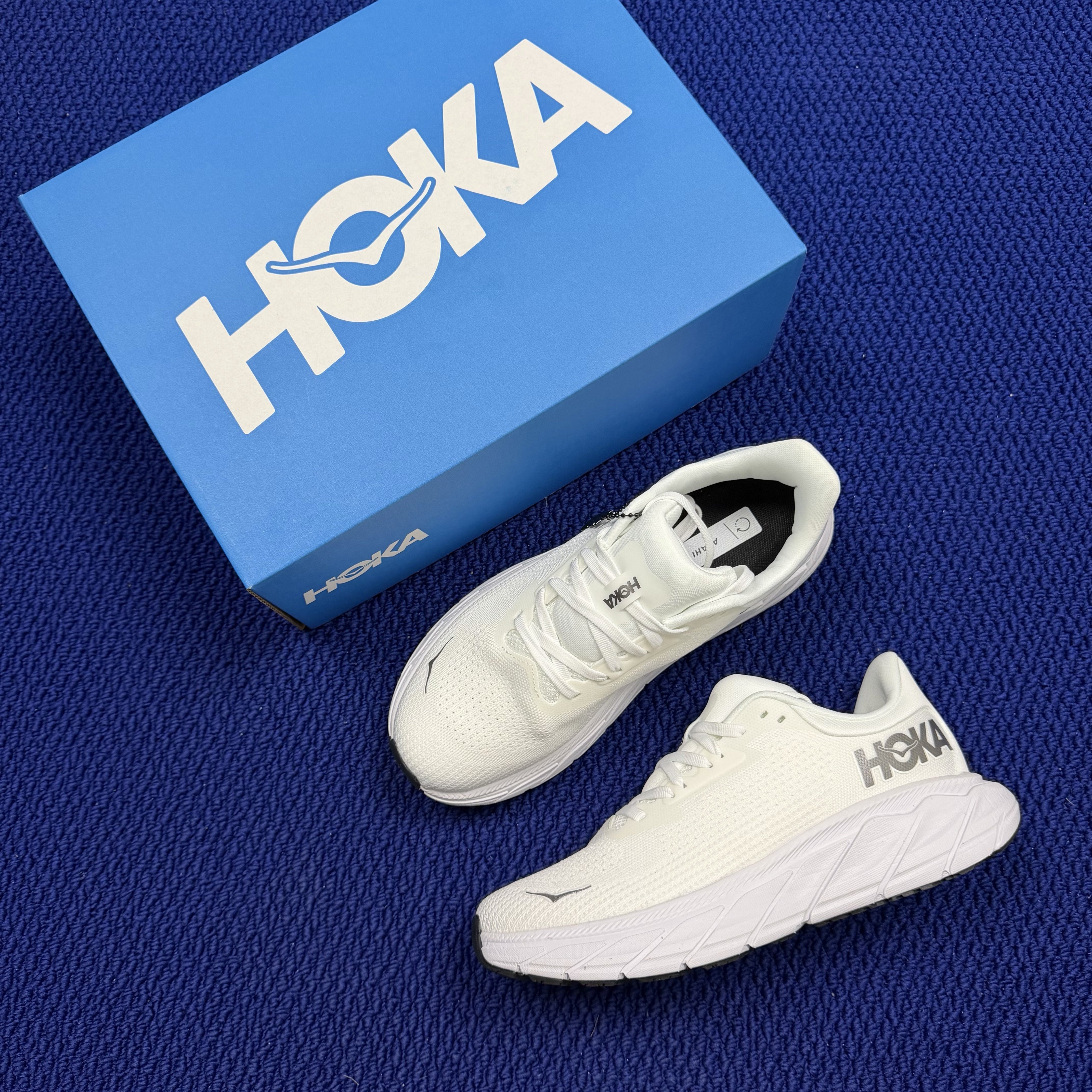 Hoka One One Arahi 7
