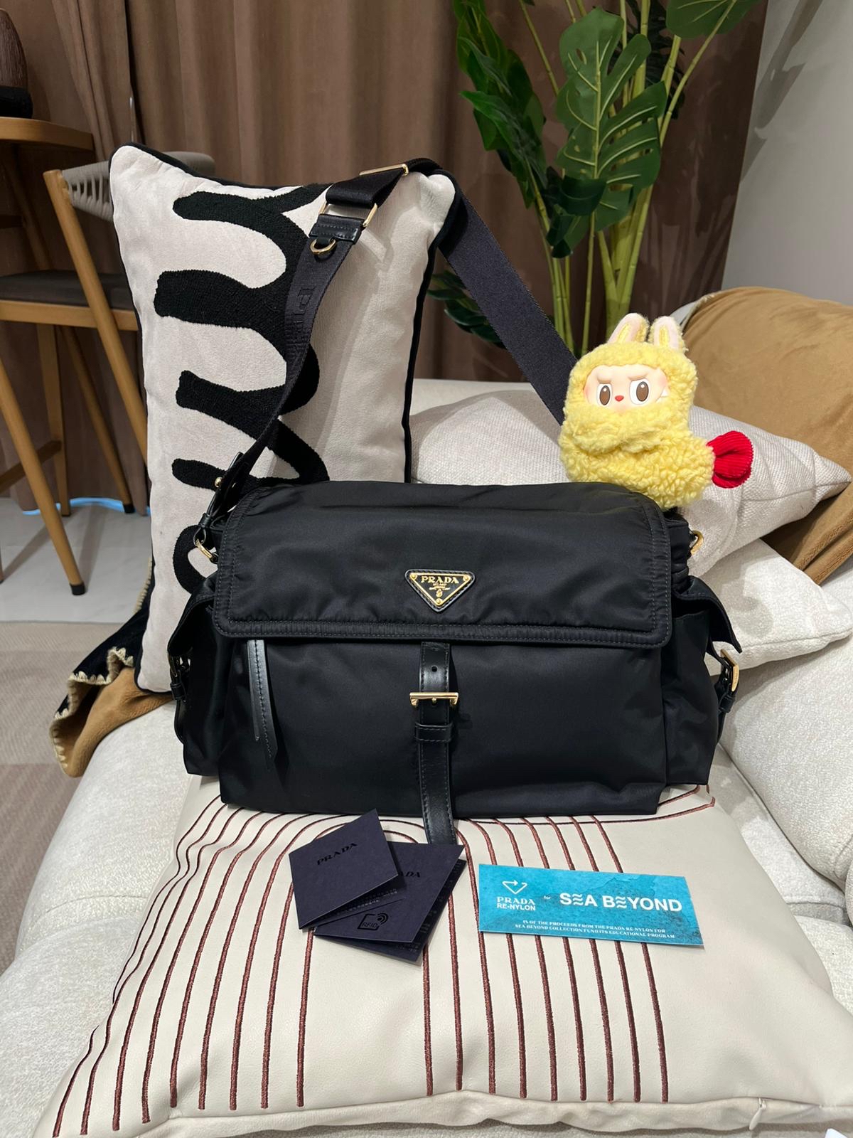 PRADA Re-Nylon Explore 2 way bag 1BD391, 100%aauthentic, 98%New ✅收據副本 ✅Dust bag