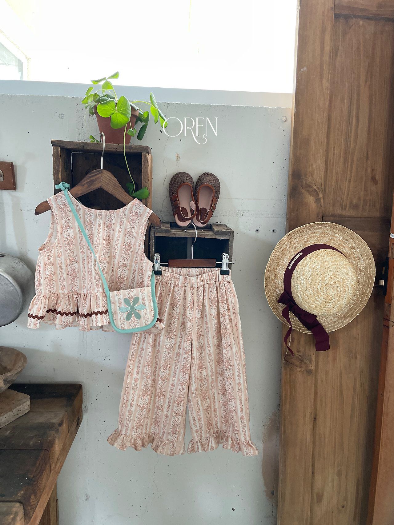 CH4453 Top Set