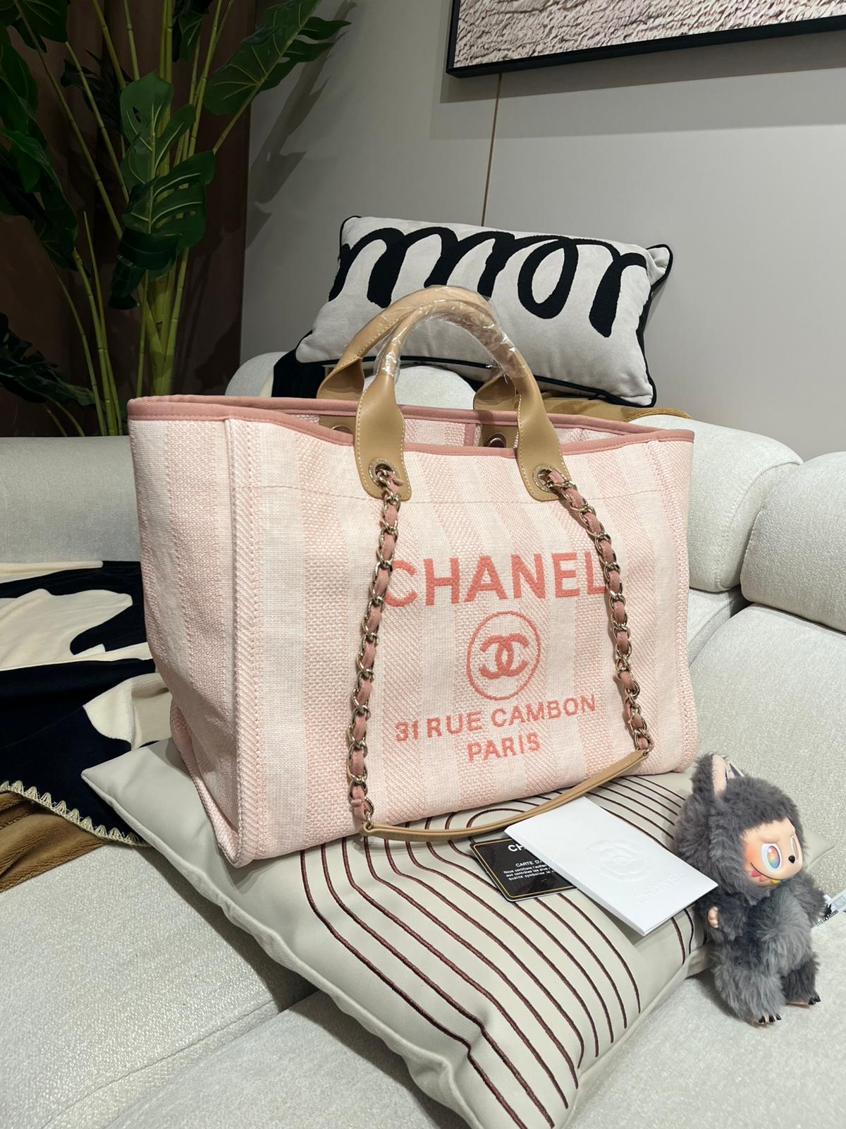 Chanel DEAUVILLE tote handle 100%Authentic,98%new ✅專門店收據✅29 card✅dust bag