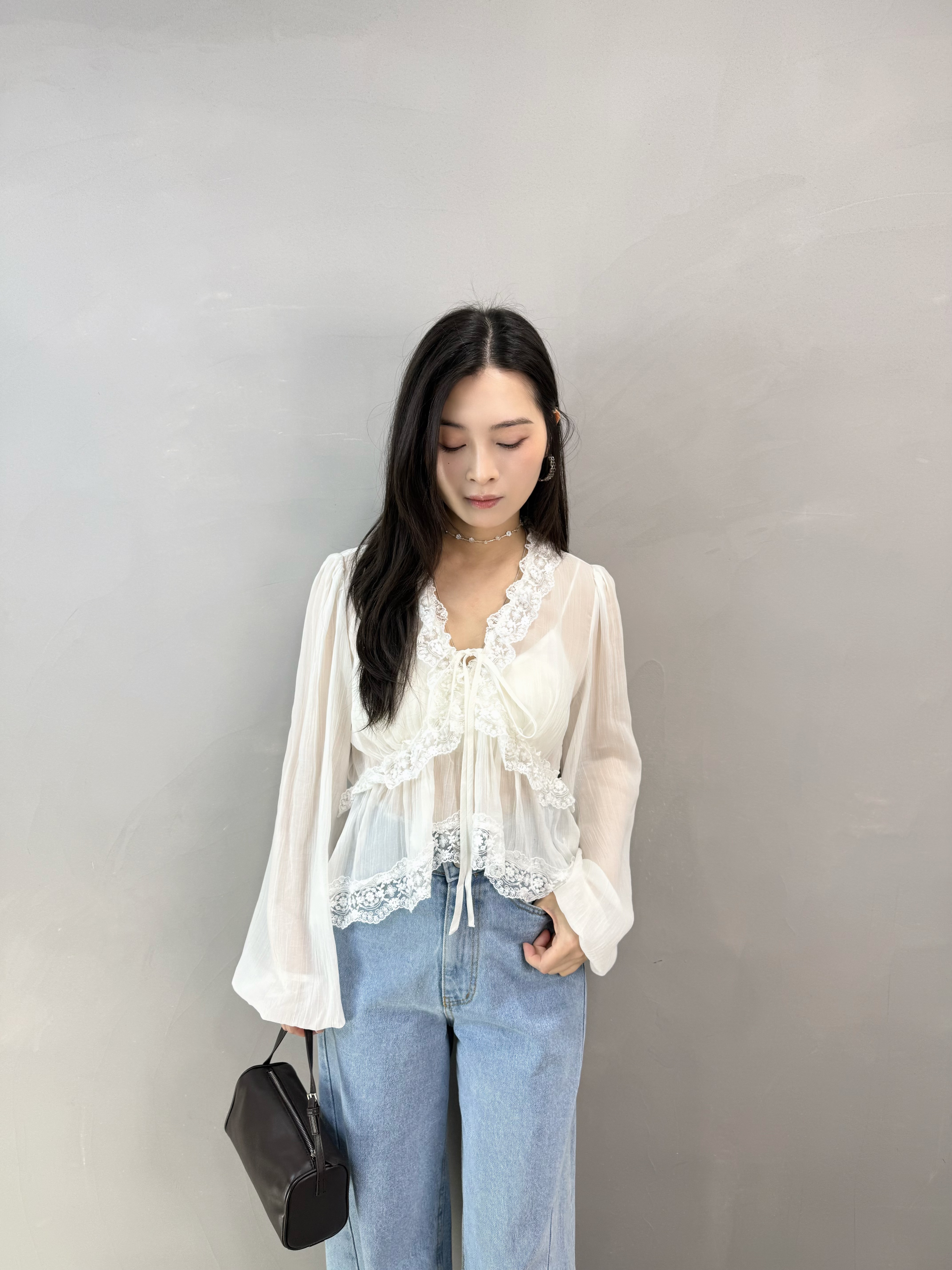 H86 V領通花ruffle Top