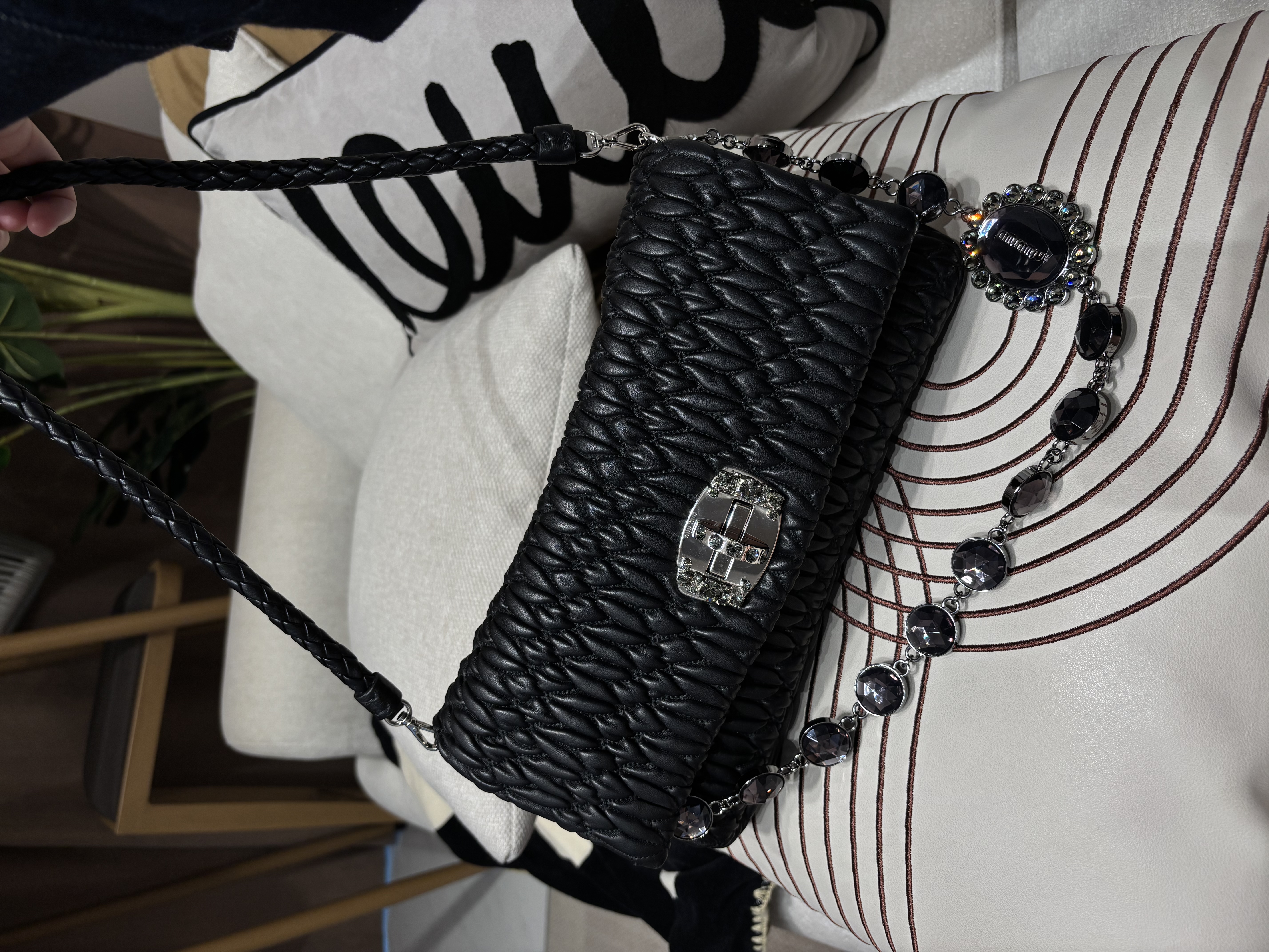 Miu miu bag 100%Authentic,95%new ✅dust bag  