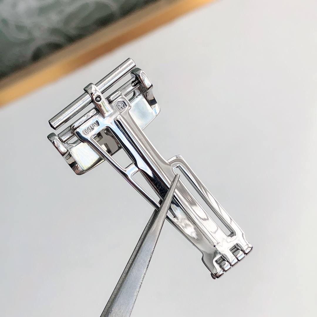 全新升级ap原装表扣。深度打磨，完美还原ZP🚀💯