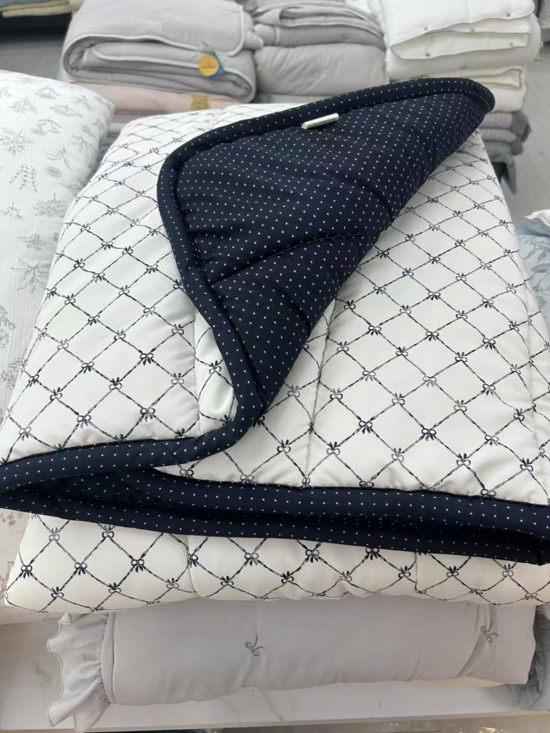 2件起各减$ 10(入真空袋出貨)。💛2026年最新上市🆕💛平靚正推介‼️🔥韓國四季薄被🉐100%韓國製超纖維🉐C19881