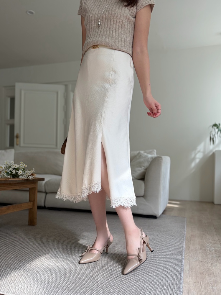 Lacie Asymmetric Skirt (Ivory)