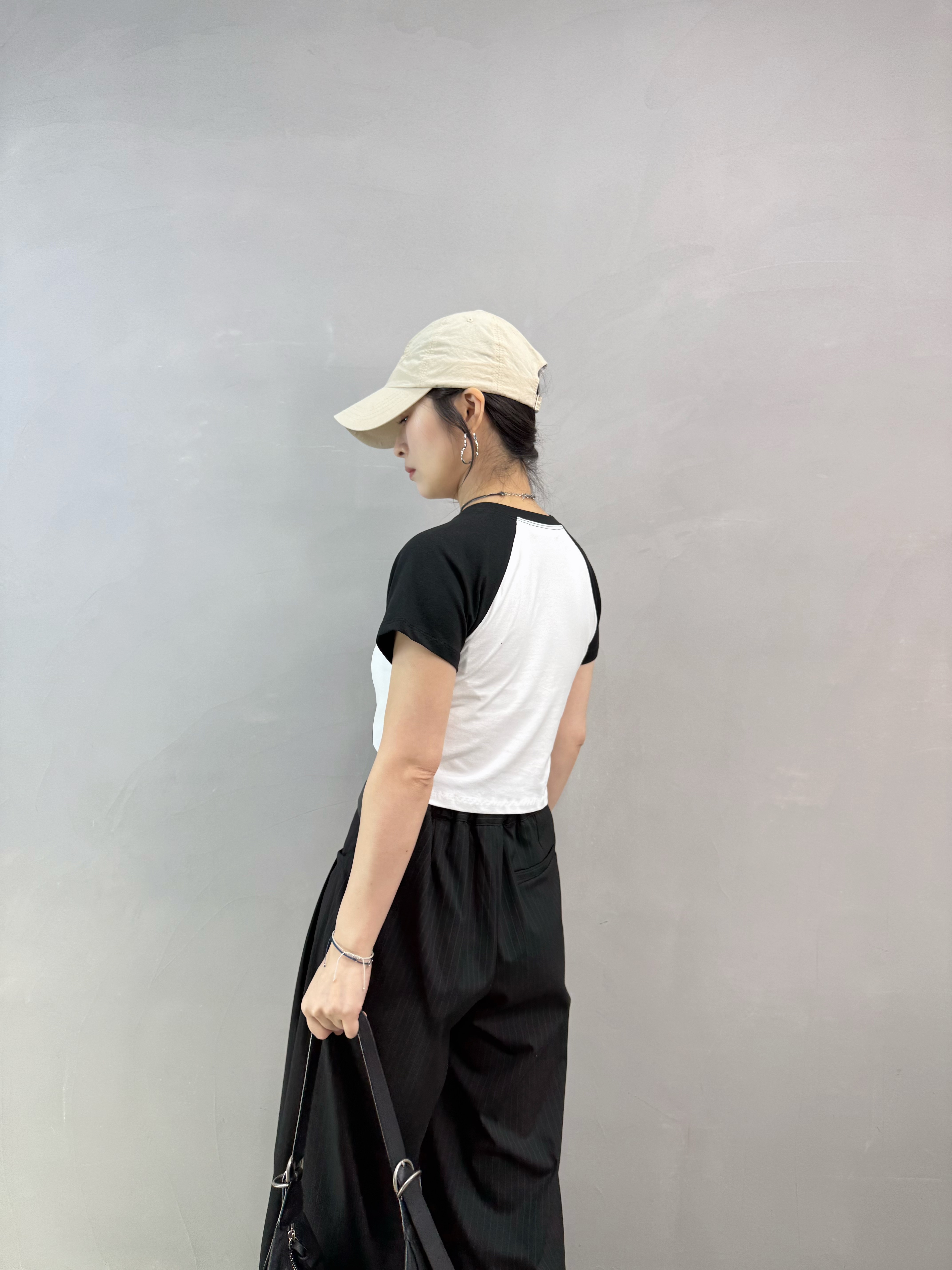 E05 趣致狗牛角Tee