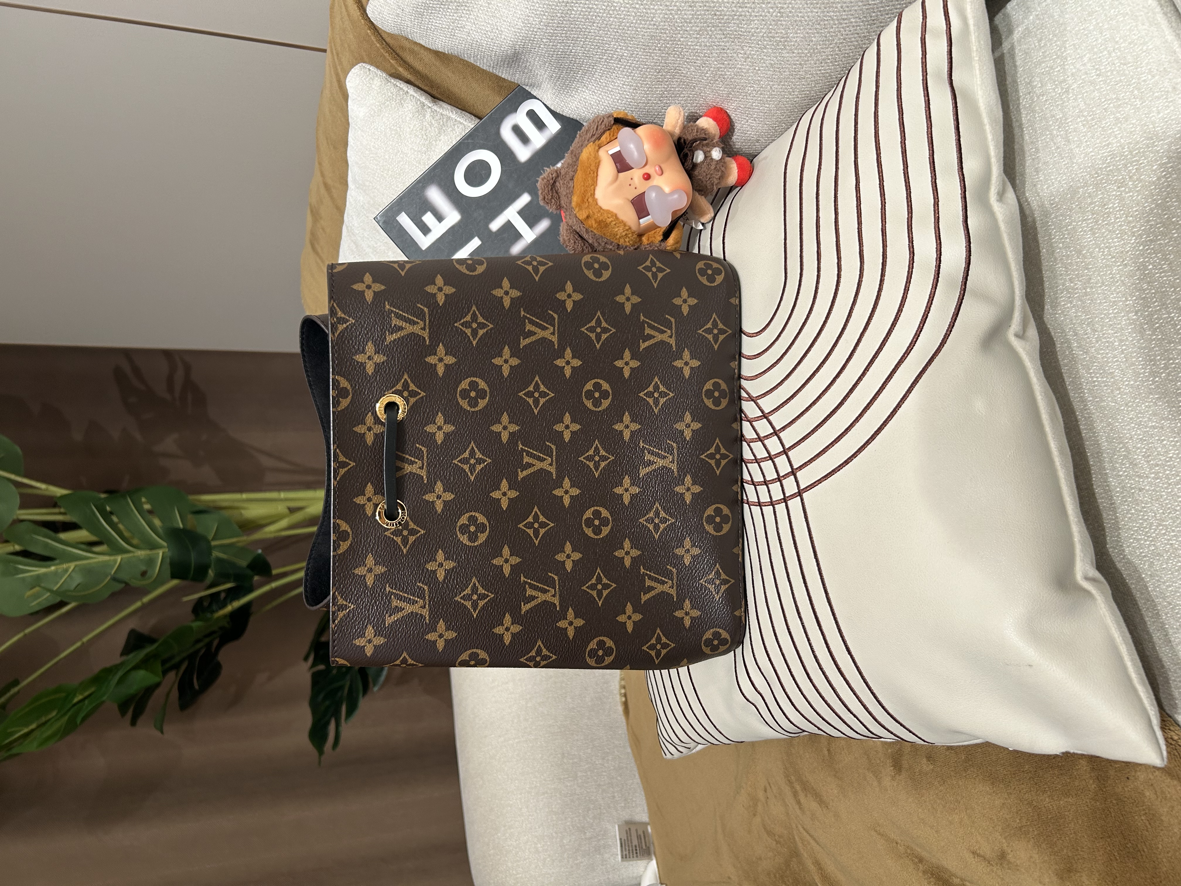 Lv NéoNoé MM Shoulder Bag nepnoe bucket bag M44020,100%Authentic, 95%New ✅Dust bag 