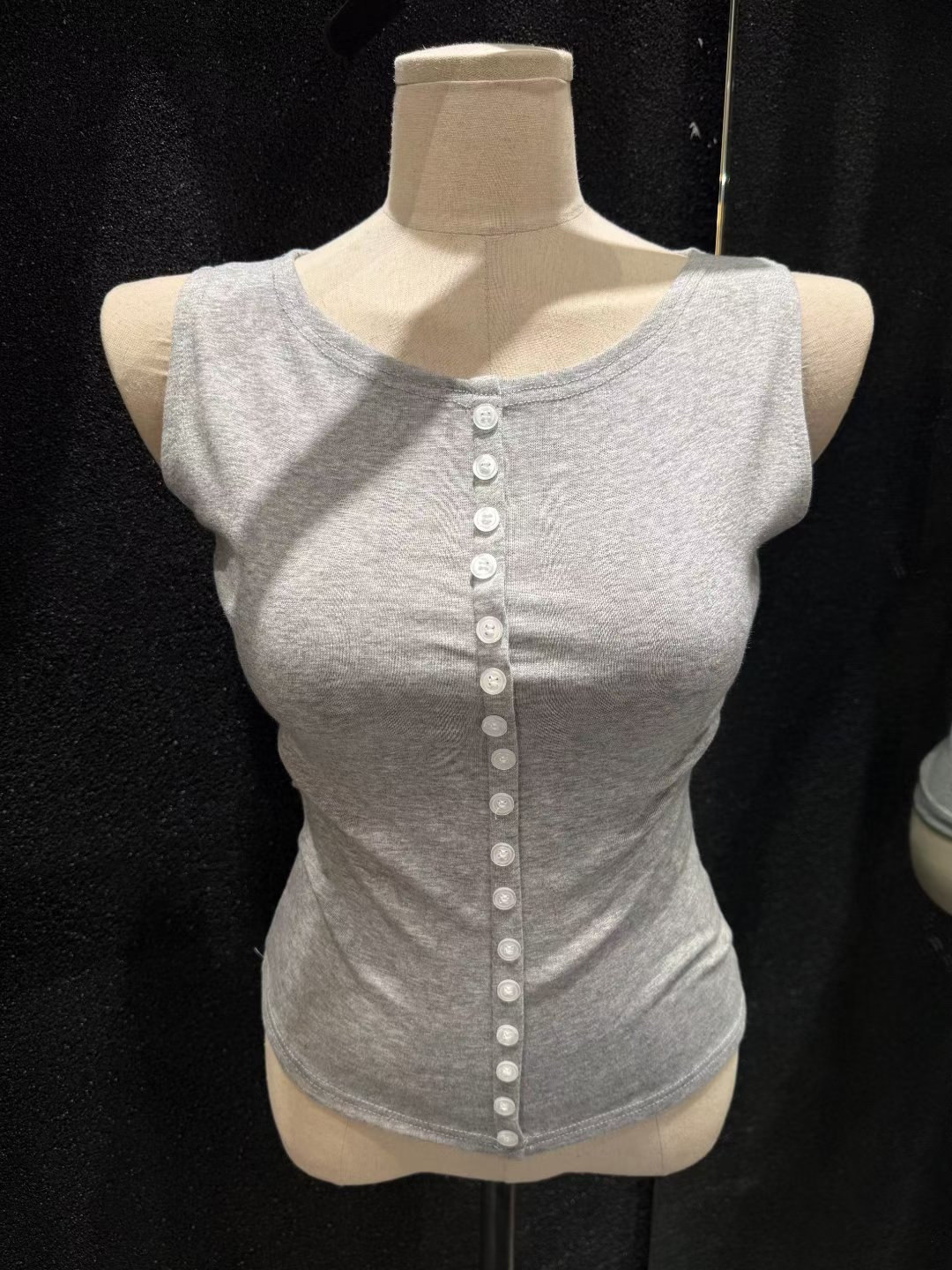 限時優惠價只限寄件✨KARINA VEST