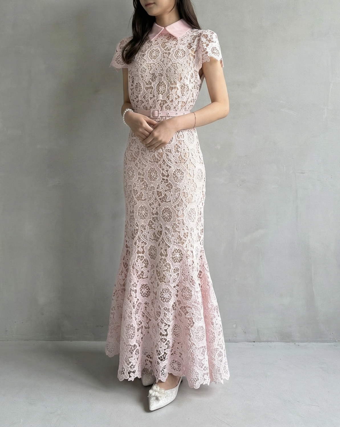 粉色蕾絲領結腰帶連衣裙(白色腰帶需另外購買)