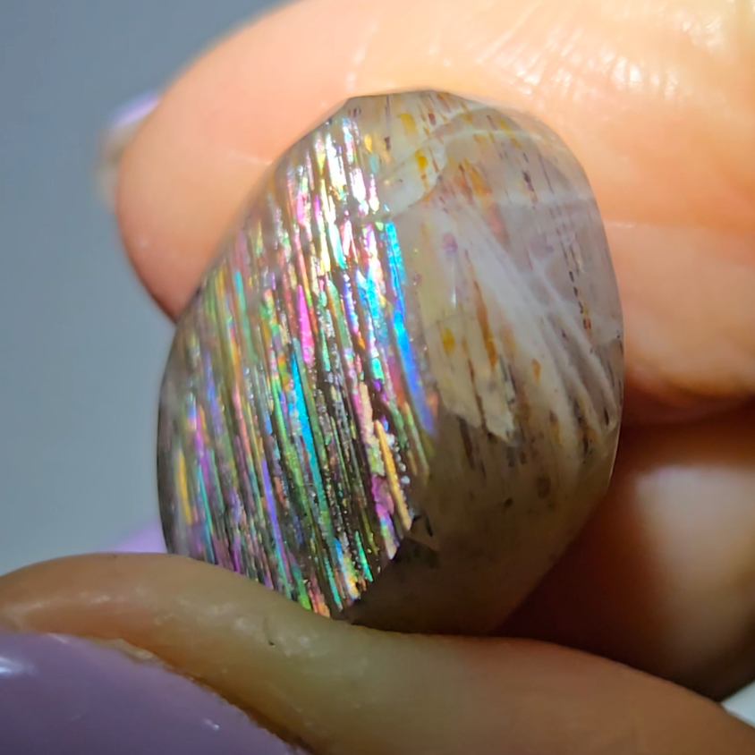 Rainbow meteor shower sunstone cabochon - SM111
