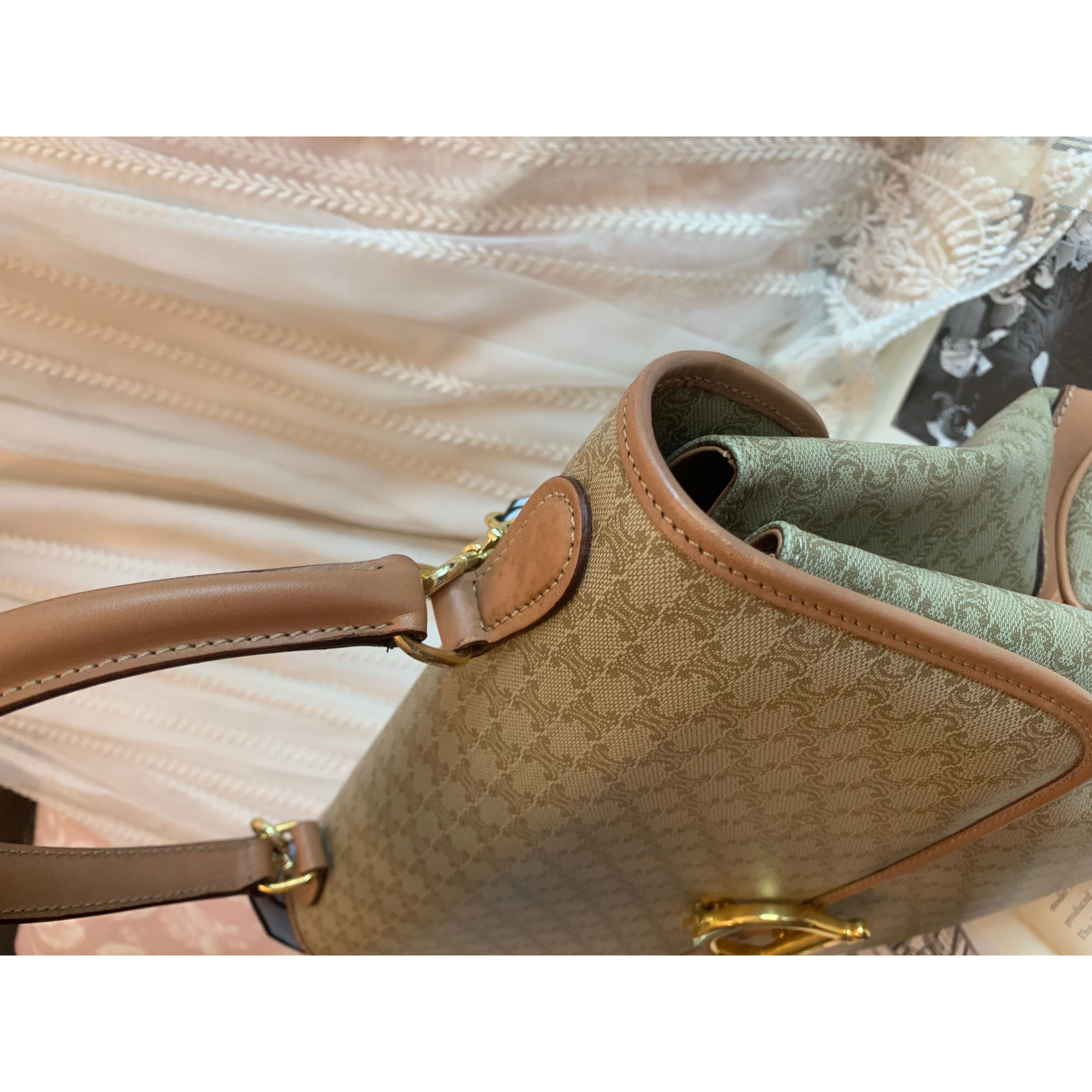 vintage celine triomphe macadam beige horsebit lock bag Black Vintage 中古店