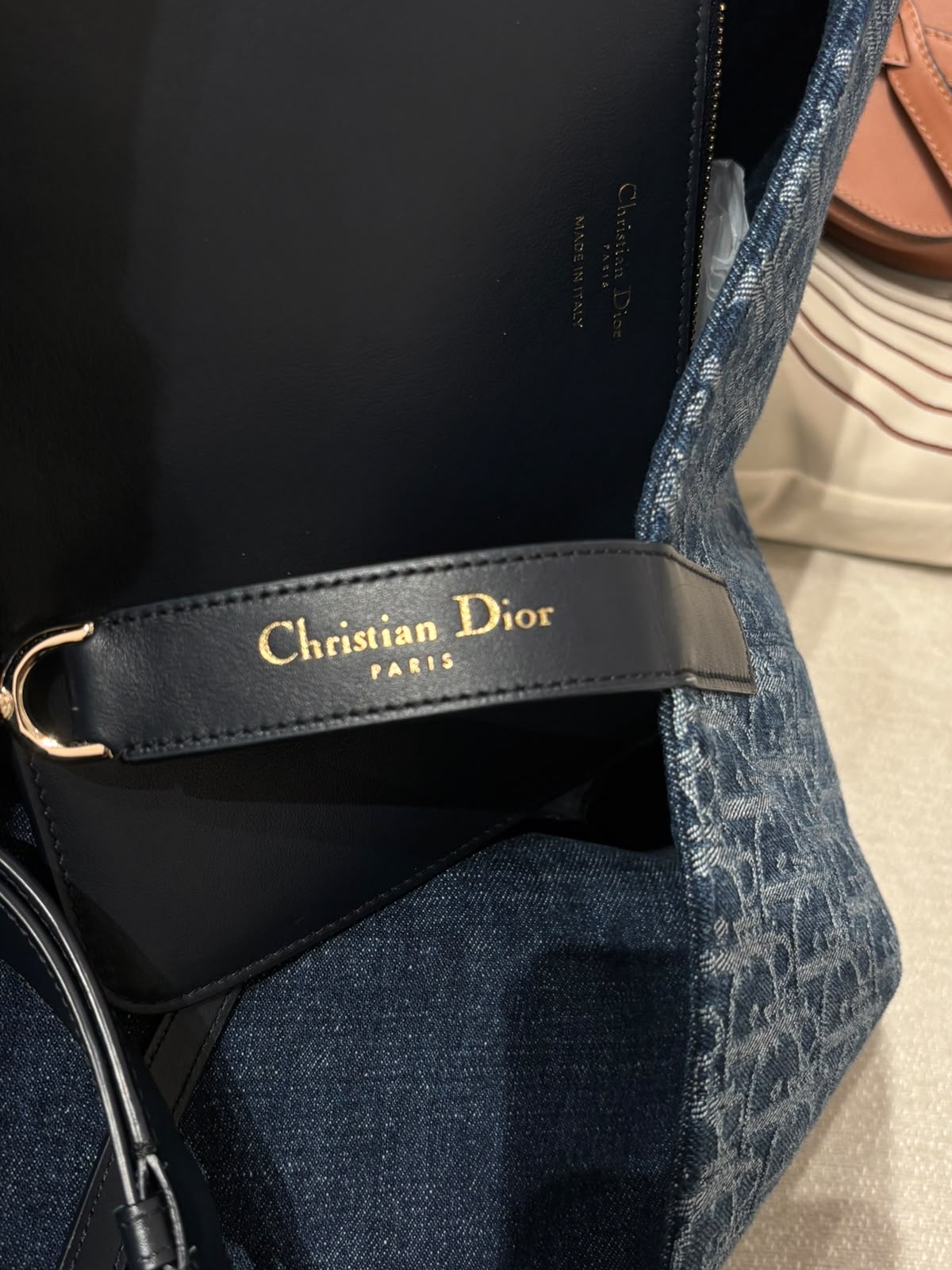 Dior Toujours 手袋 denim 牛仔布2way bag  100%Authentic, 98%new ✅certificate ✅dust bag