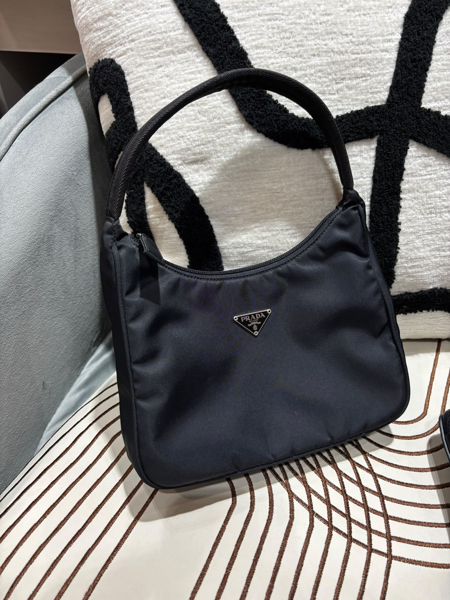 Prada nylon hobo nylon Shoulder Bag 100%Authentic,98%new✅dust bag 