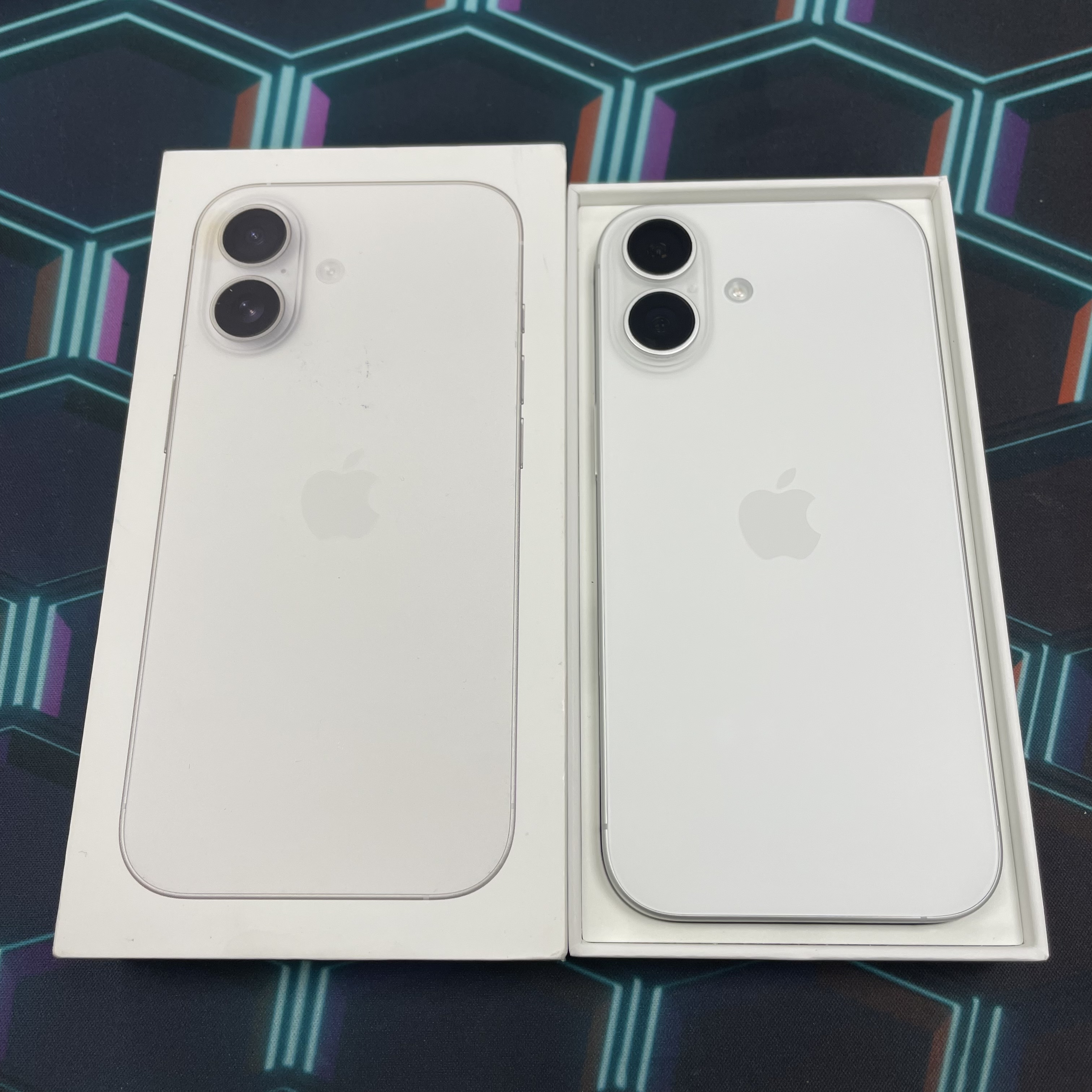 *6318 17 完美機 256GB 電100 白色 white