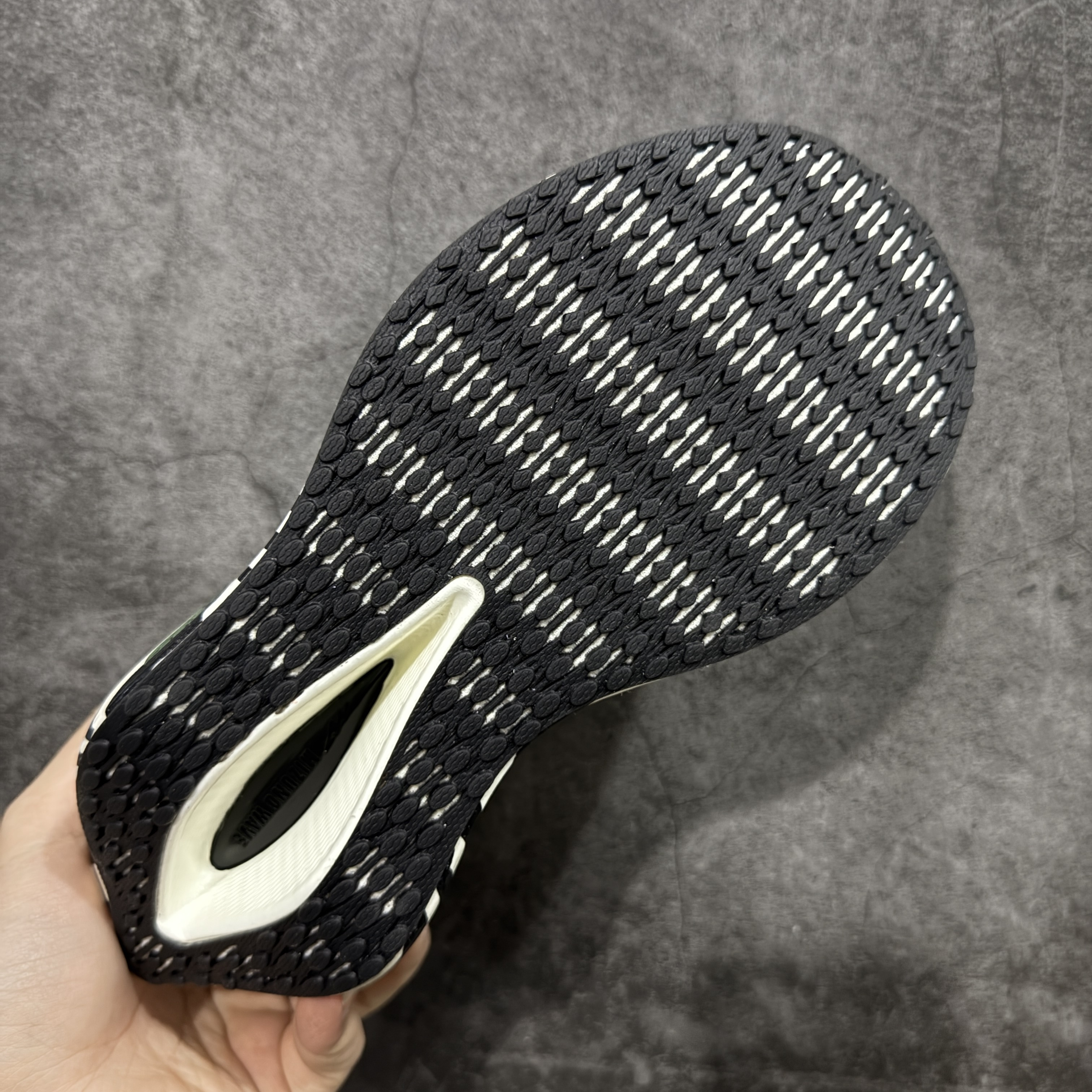 Mizuno Wave Rebellion Pro 3