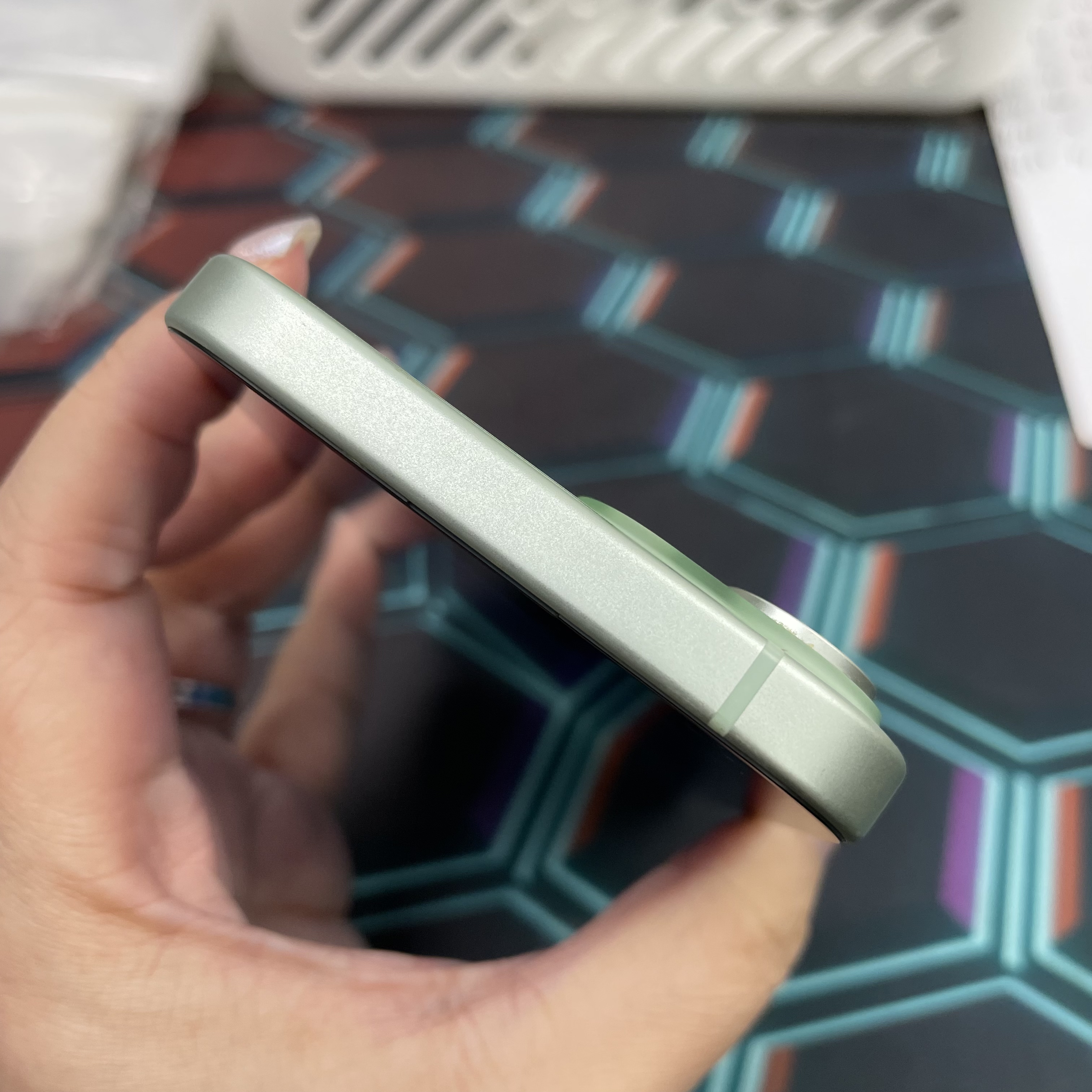 *7697 15 勁靚機 128GB 電100 綠色 green