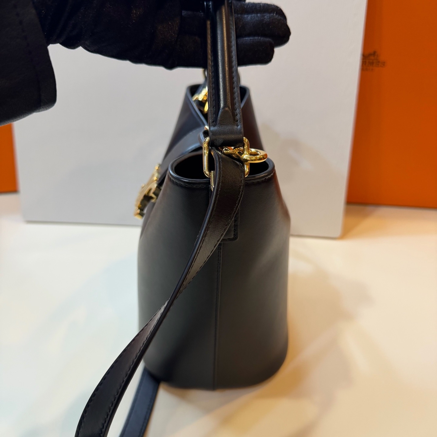 pre owned celine bucket louise