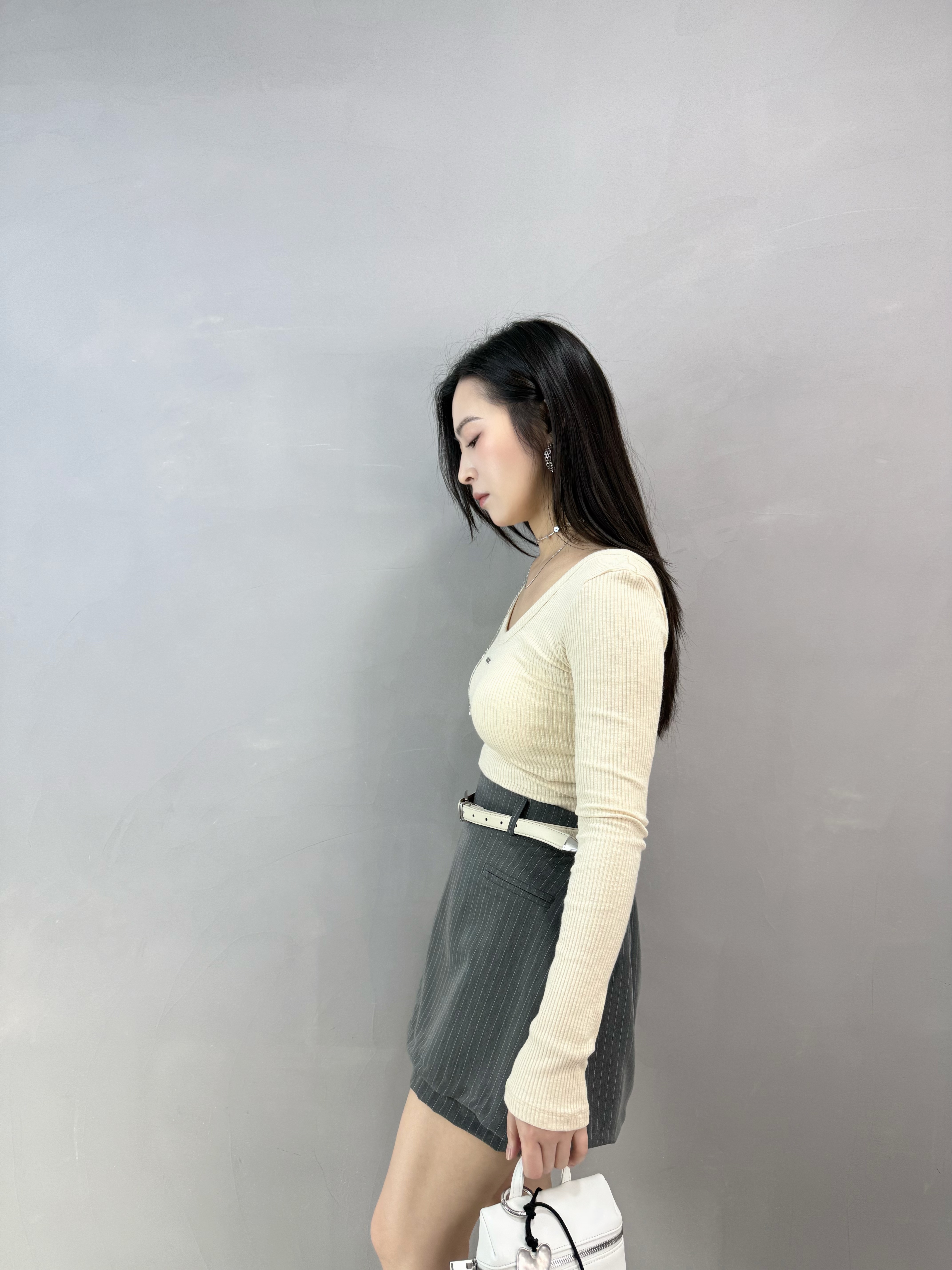 H67 銀扣U領短Tee