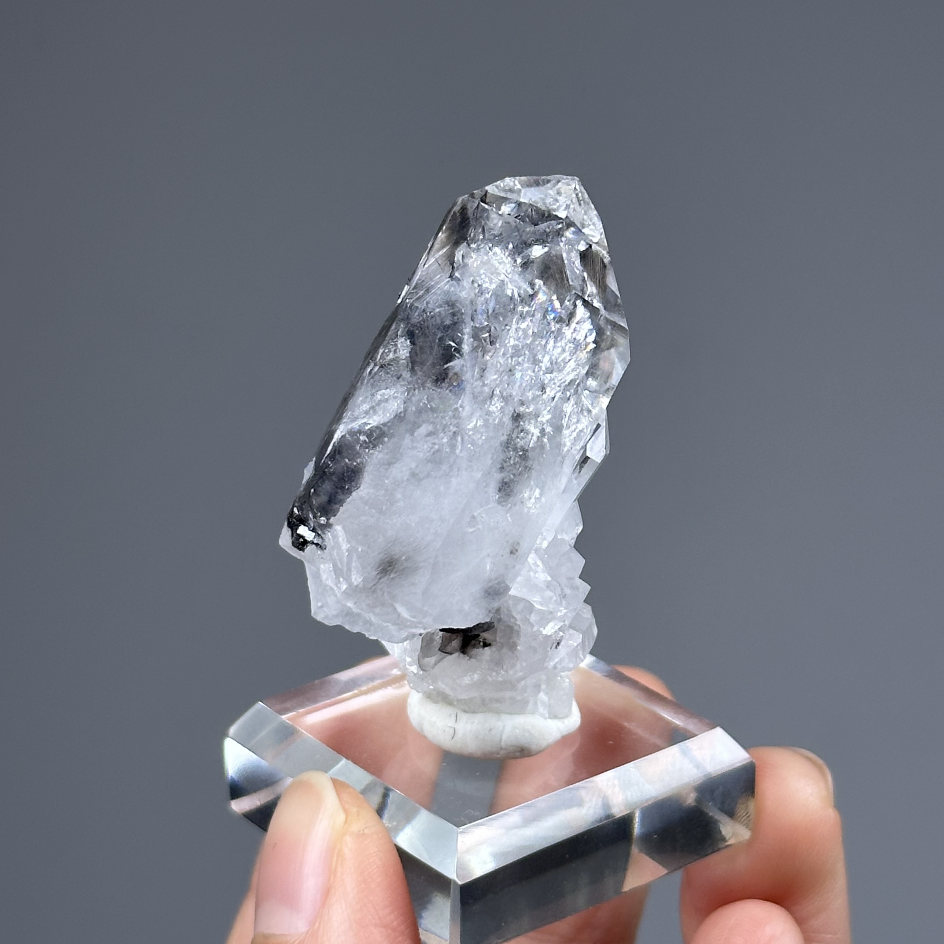 黑銀鈦水晶簇 - Brookite and Rutile Quartz | RU012