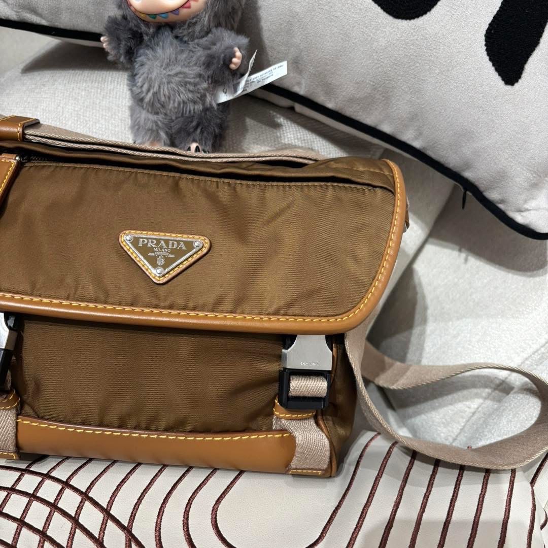 Prada 2VD066 Nylon crossbody bag 100%Authentic, 98%New✅Card✅Dust bag