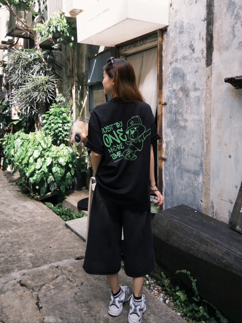 Skater Tee
