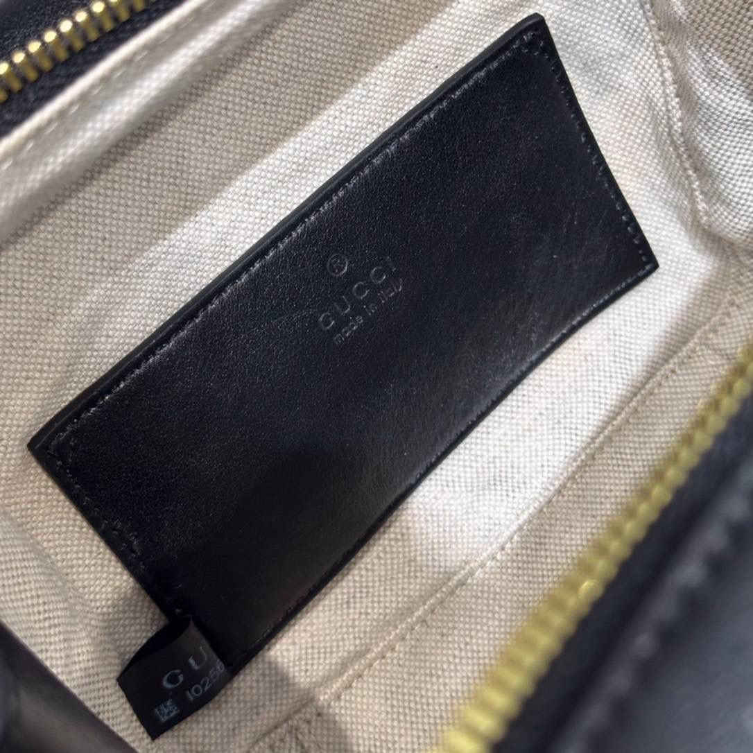 ▪大货实拍 𝐆𝐮𝐜𝐜𝐢 𝐁𝐥𝐨𝐧𝐝𝐢𝐞系列产品 型号：744434 尺寸：17*15*9cm