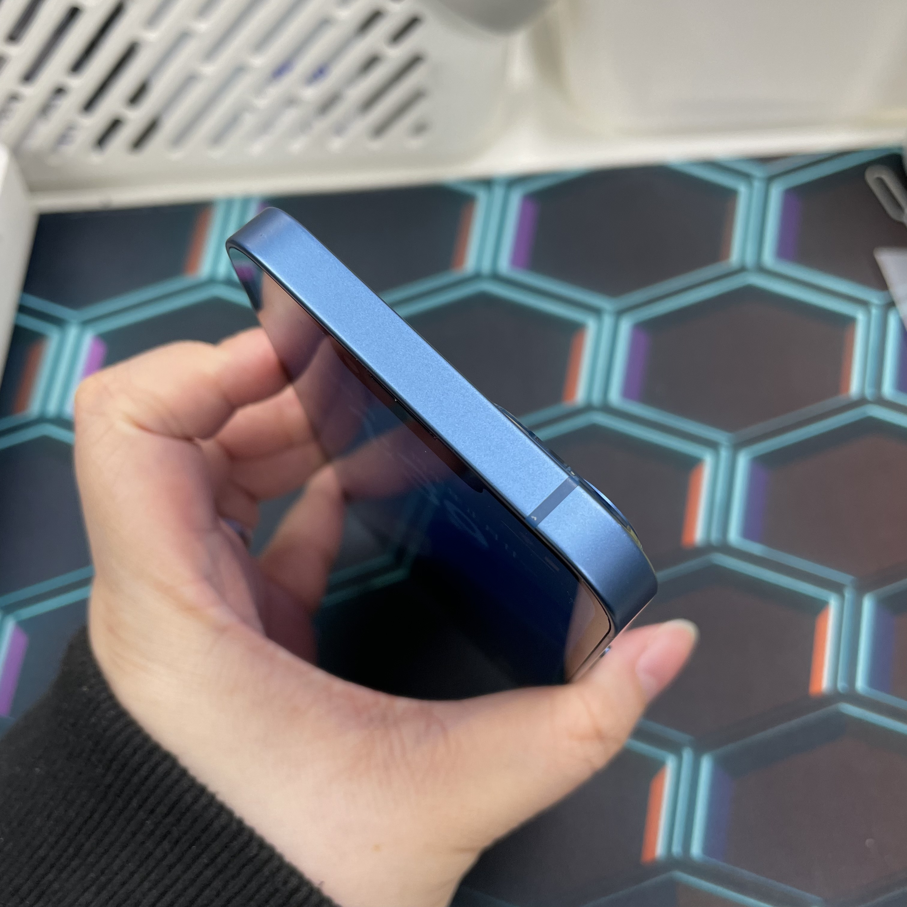 *6067 13 勁靚機 128GB 電84 藍色 blue