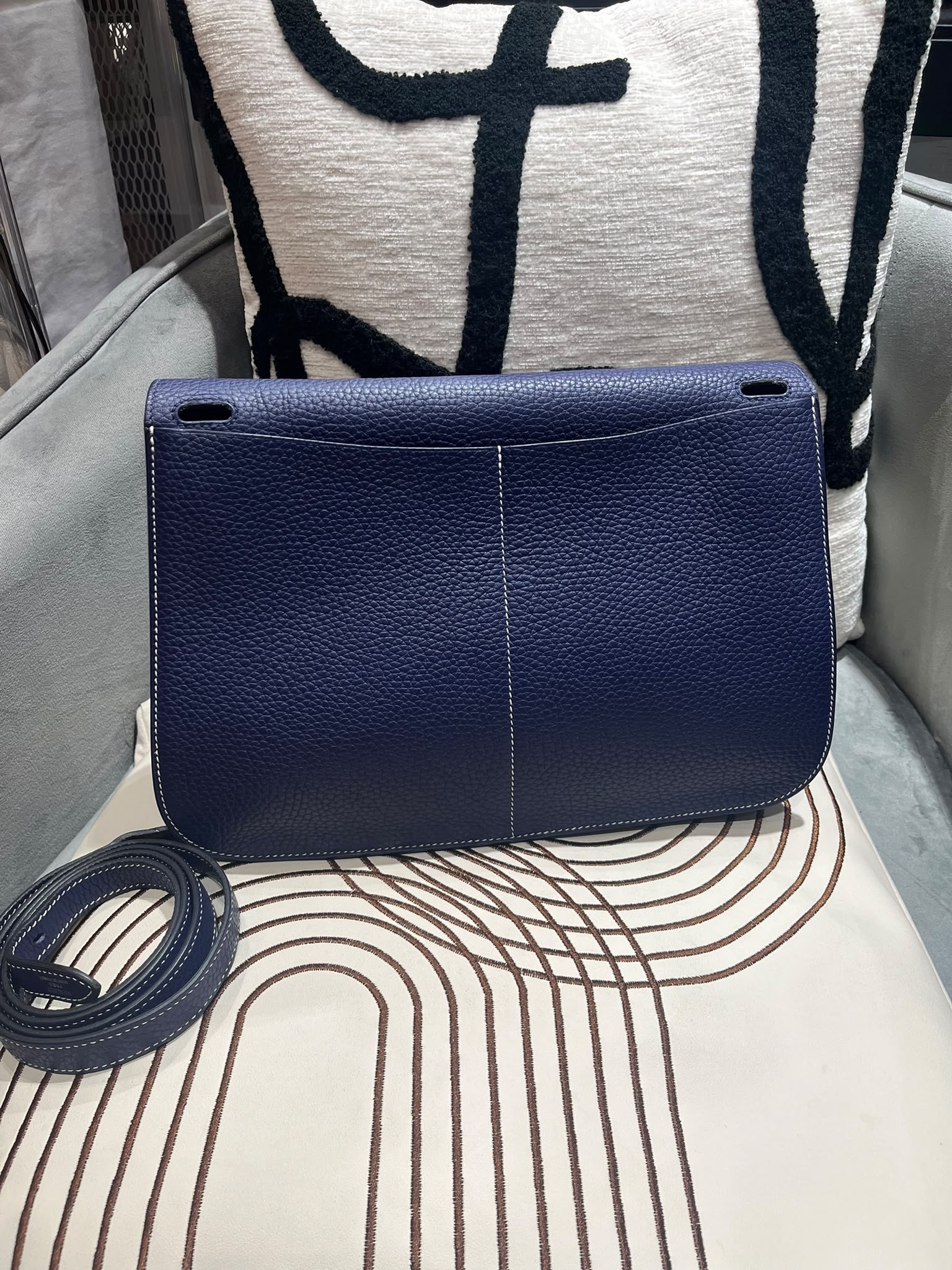 Hermes Halzan 31 Stamp C 100%Authentic, 98%New ☑️Dust bag