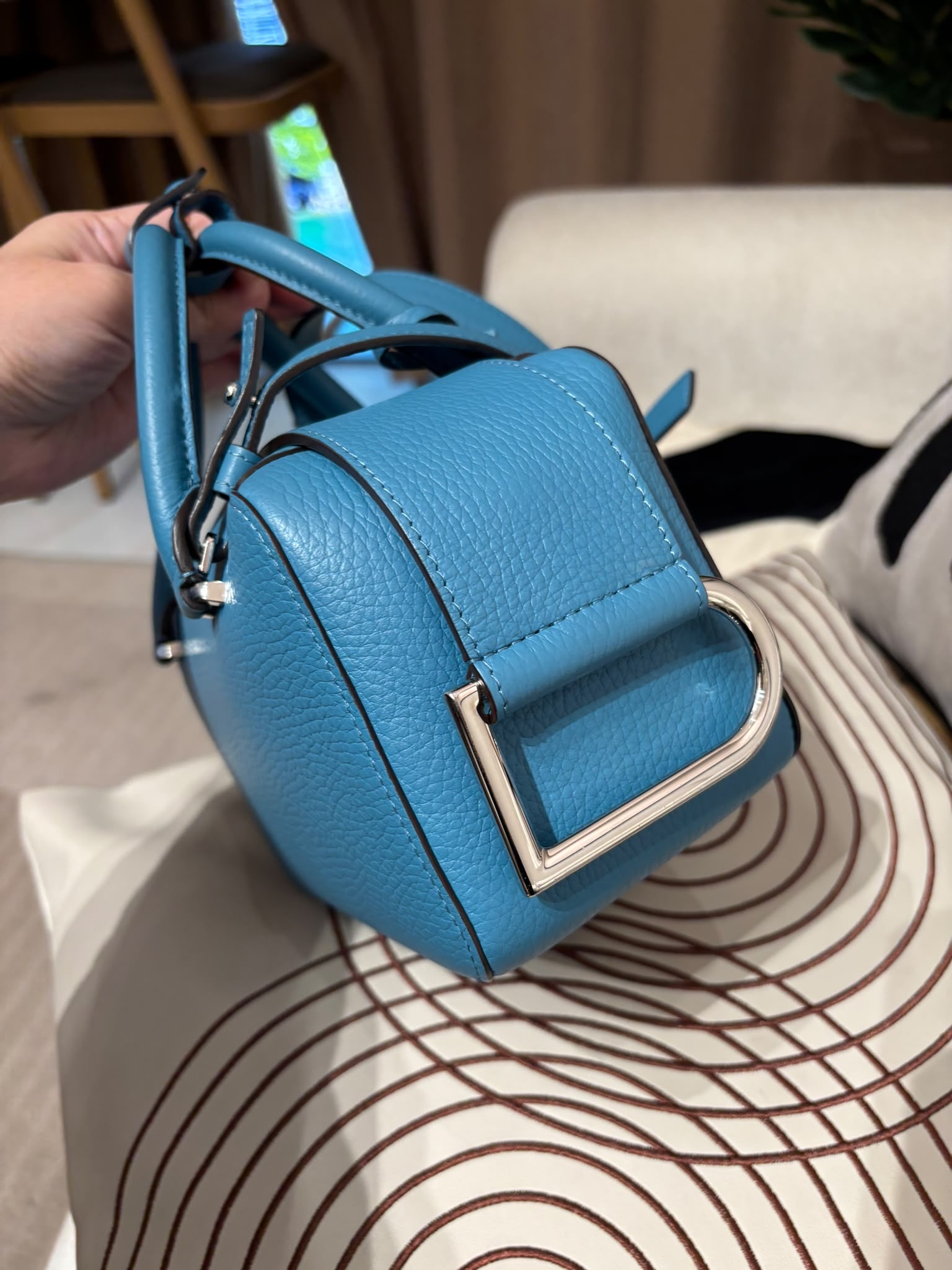 Delvaux Cool box mini calfskin 21cm 2way bag 100%Authentic, 98%New ✅Dust bag