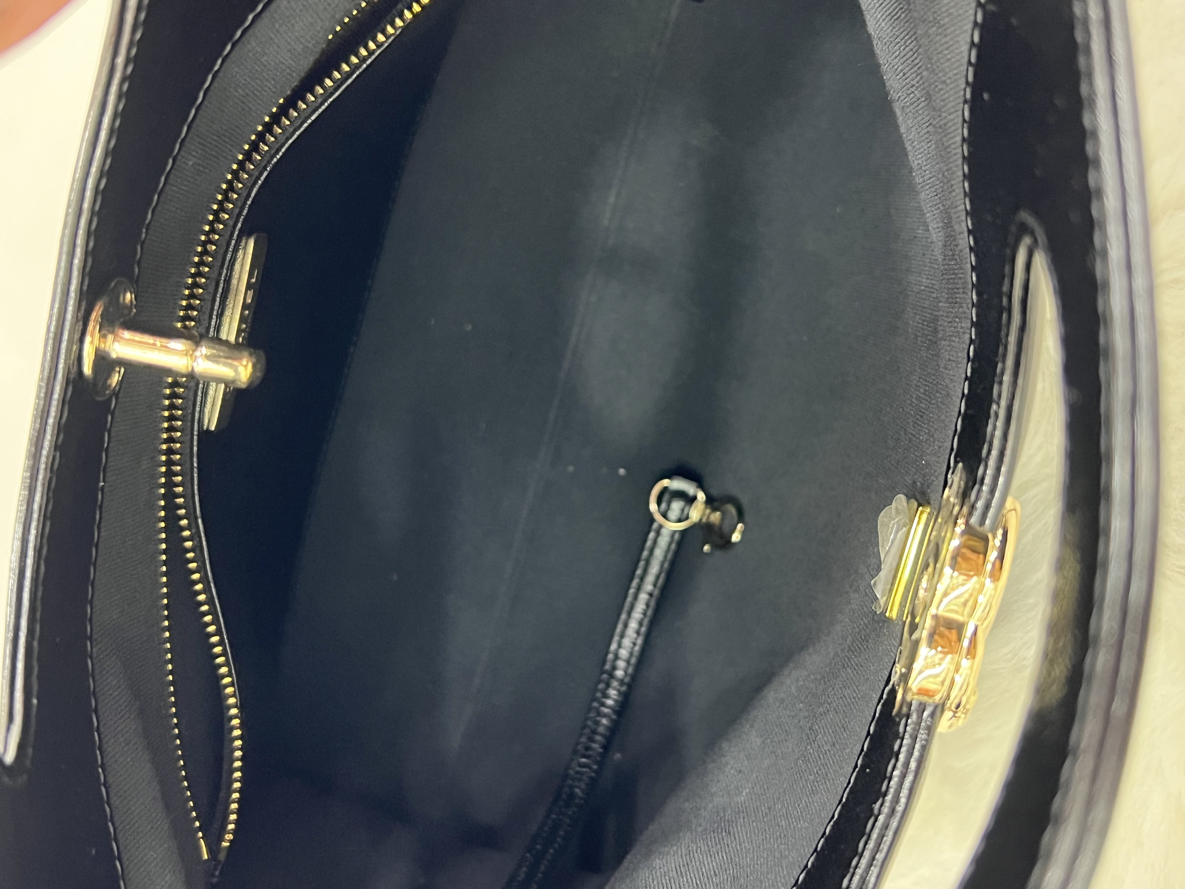 Pre-Owned CHANEL 31 bag / Product Code: 070857