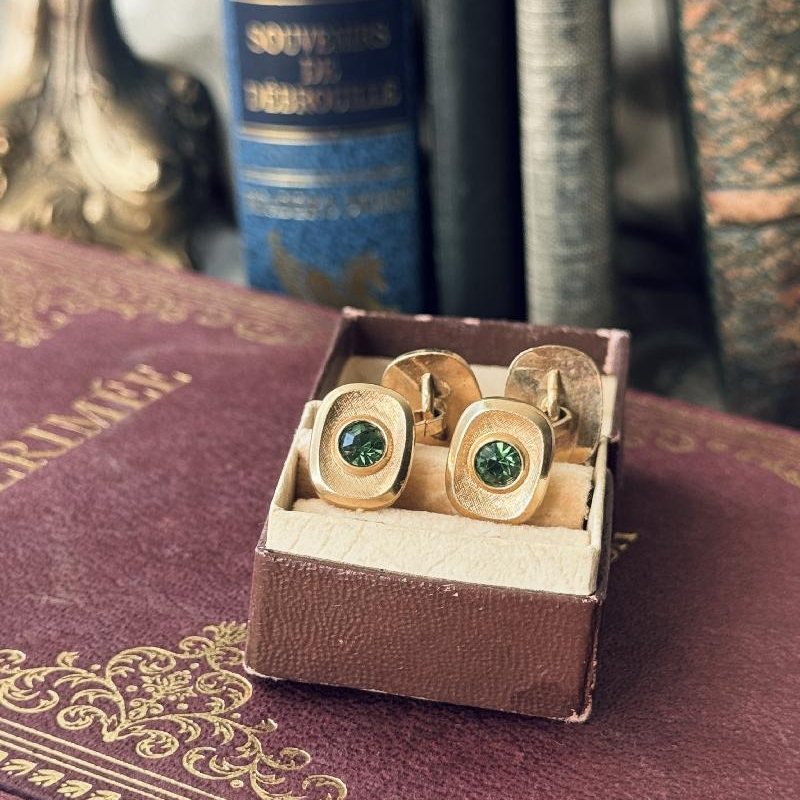 Vintage Emerald Rhinestone Golden Cufflinks (NZ104)