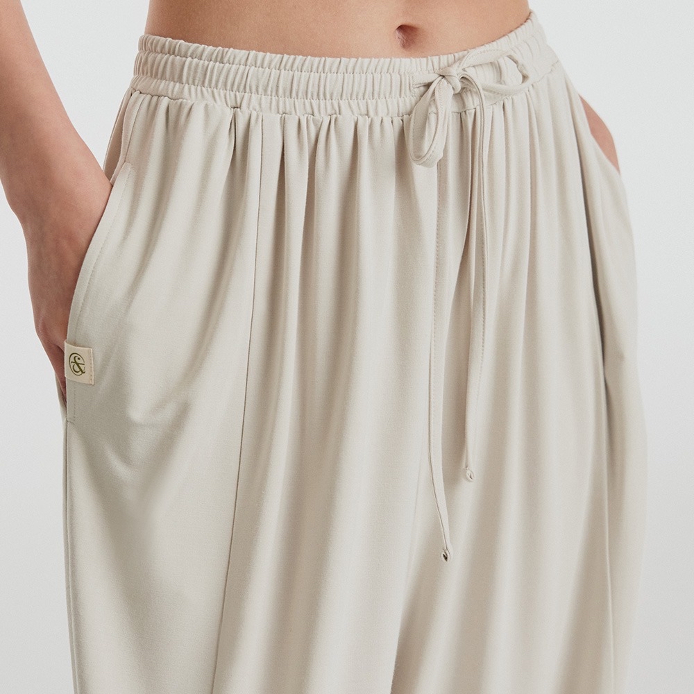 預購Banda Soft Line Jogger Pants by front2line