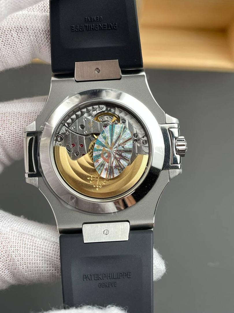 百达翡丽 Nautilus 5726/1A 自动机械男士腕表 - 黑色橡胶表带