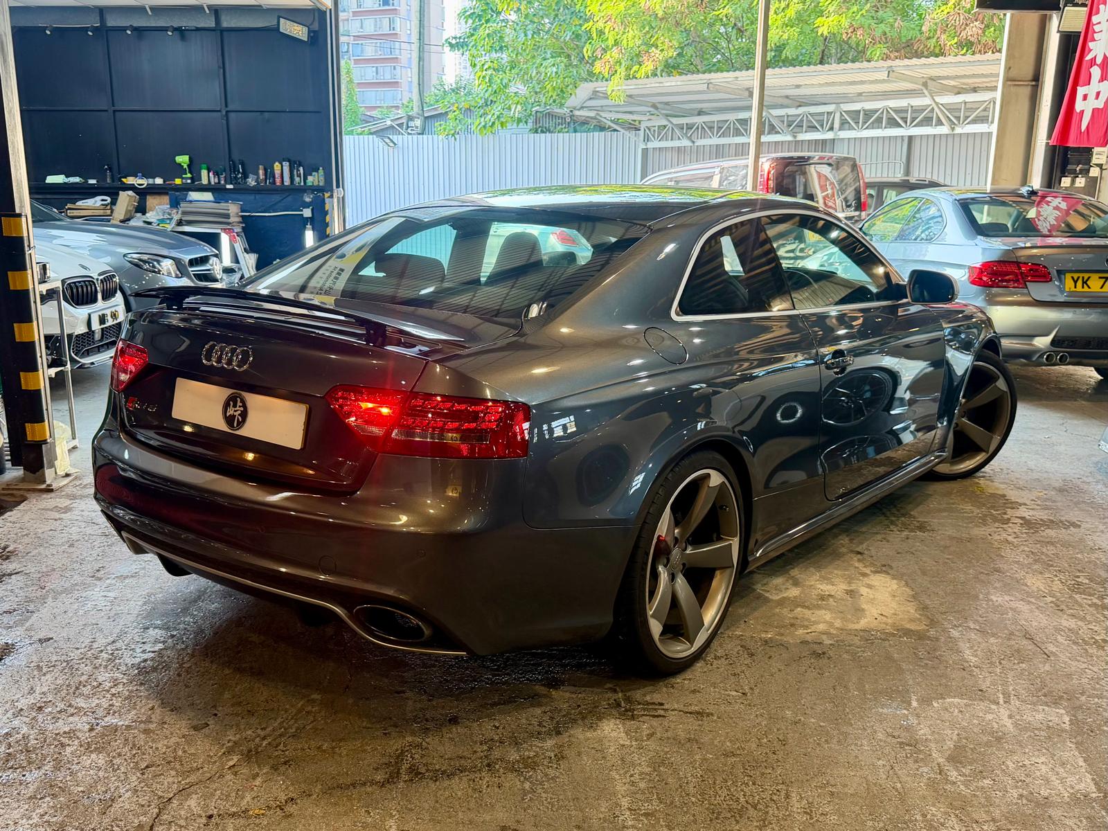 Audi RS5 Coupe 4.2 Quattro 2011