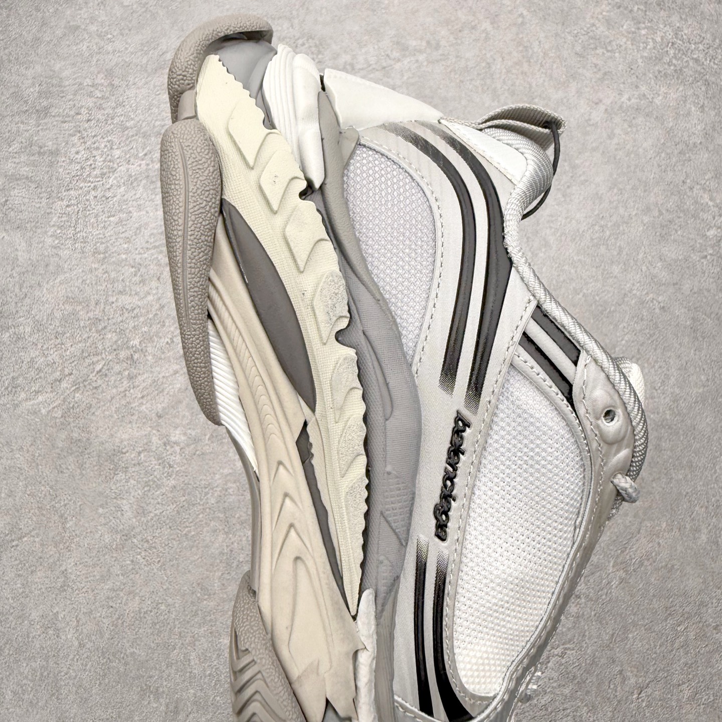 Balenciaga Triple S.2 Gradient 