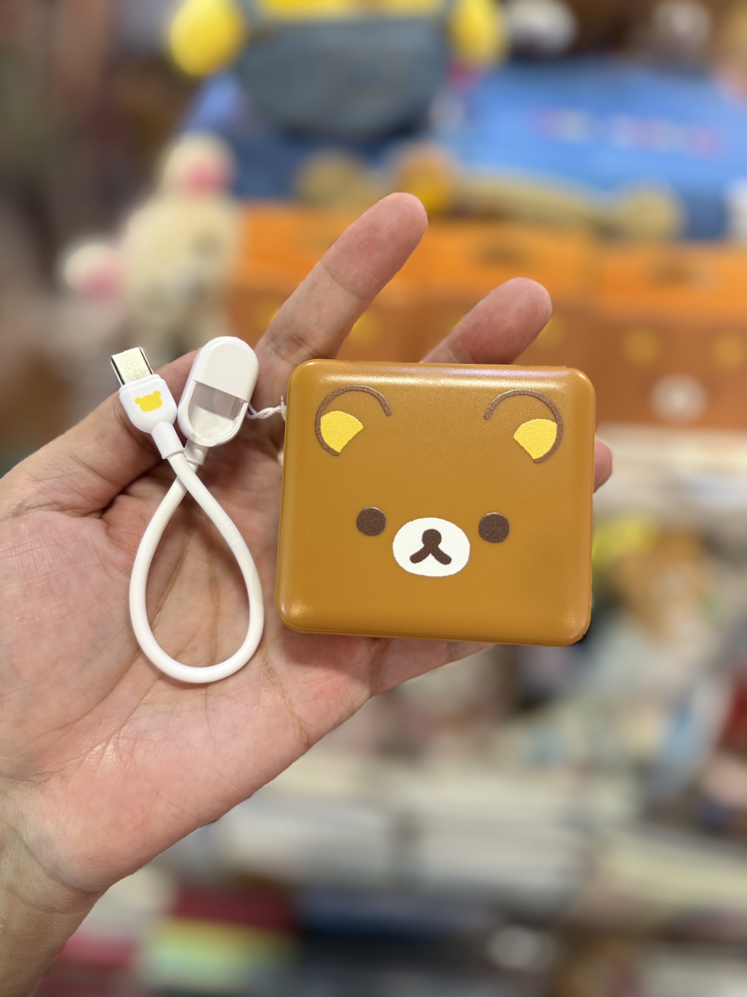 ⭕️留意此商品只能寄香港及澳門地區！ 《現貨》全新韓國限定 Rilakkuma外置充電器。10000mAh