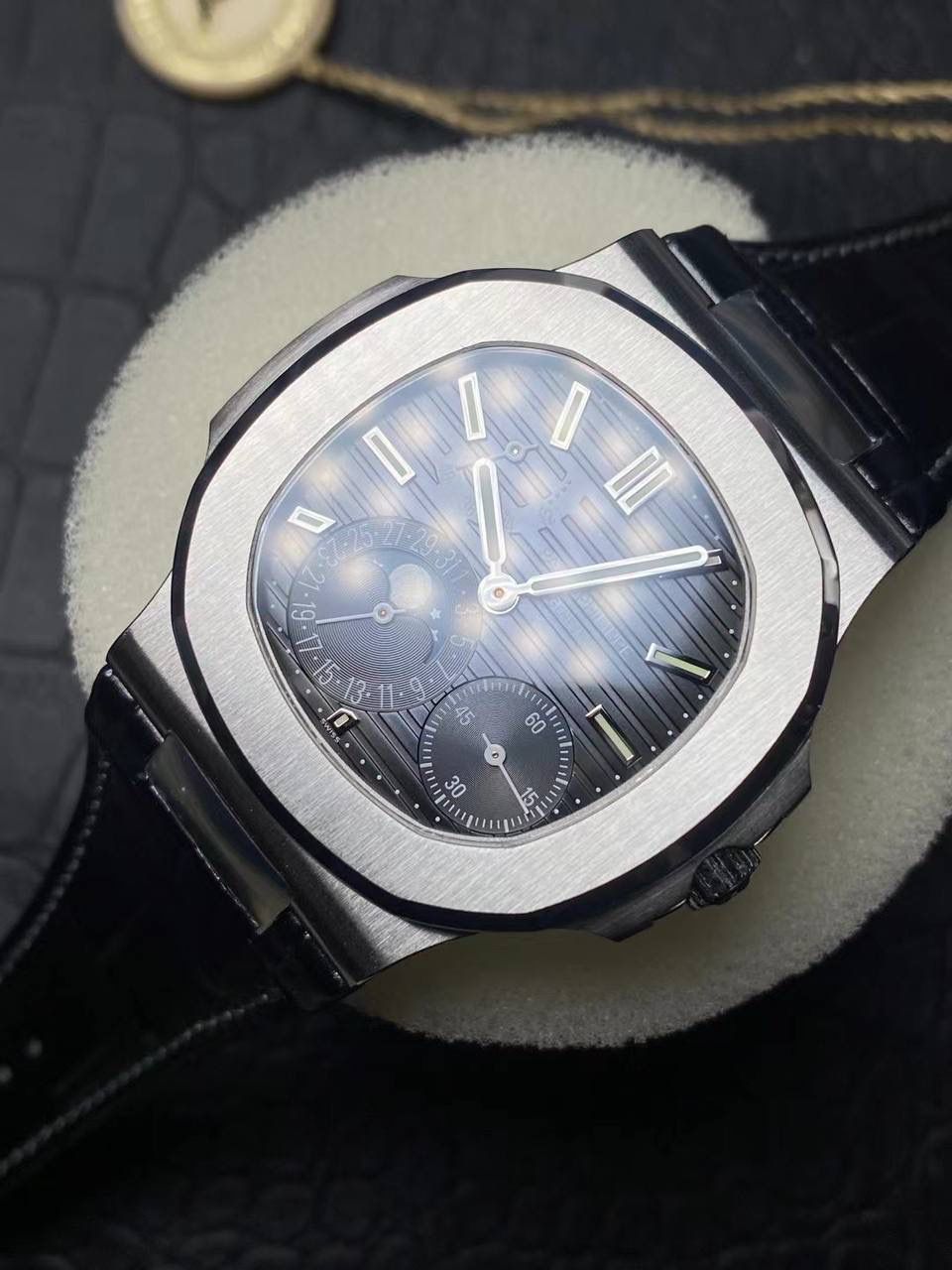 百达翡丽 Nautilus 复杂功能男士腕表