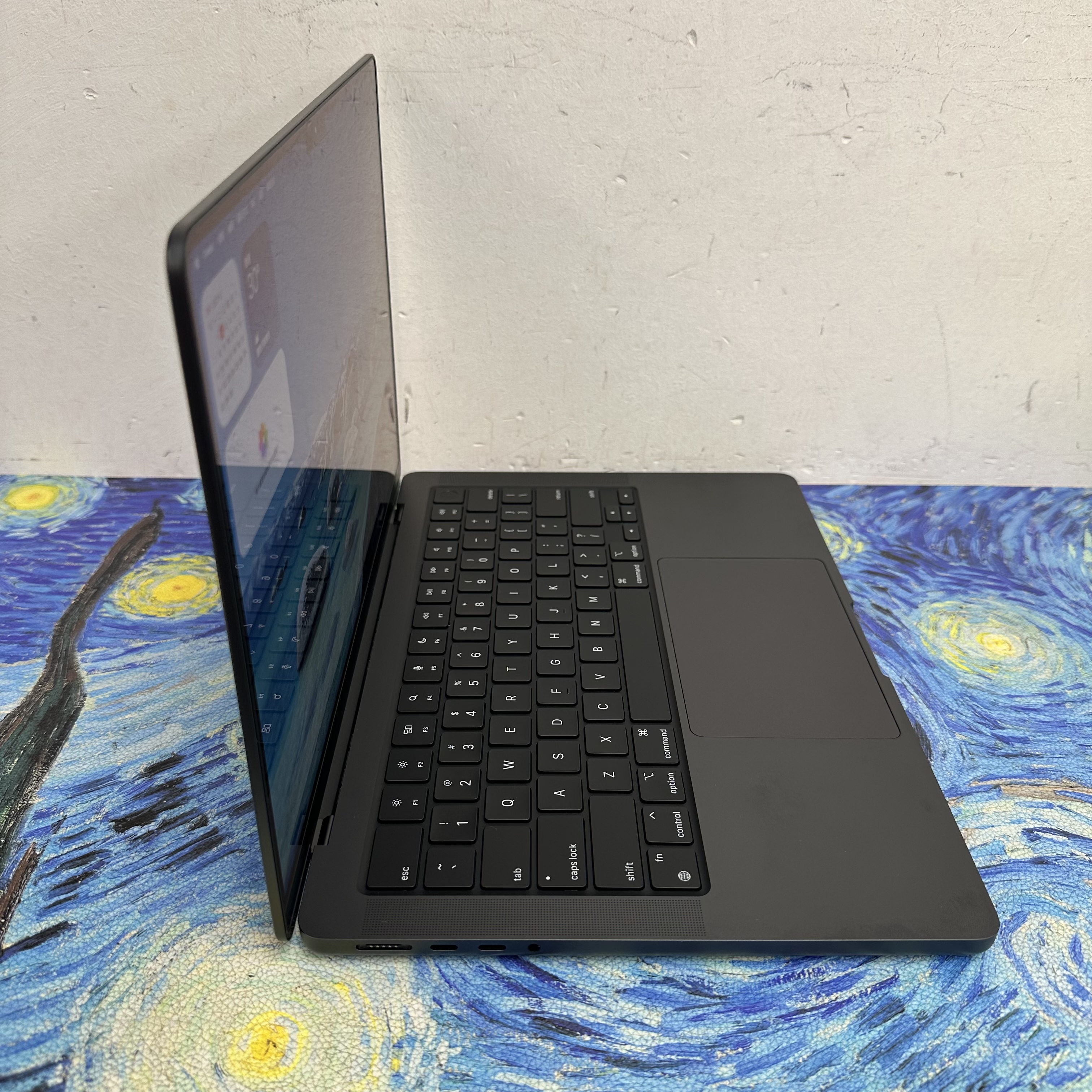 全新質素 Apple MacBook M4 Pro 2024 M4 Pro CPU/24GB Ram/512GB SSD/12核心GPU/Liquid Retina XDR Mon/14吋/黑色/ MacBook Pro M4 / MacbookPro M4 Pro / Laptop / Notebook / Ultrabook / Netflix/ YouTube / Black