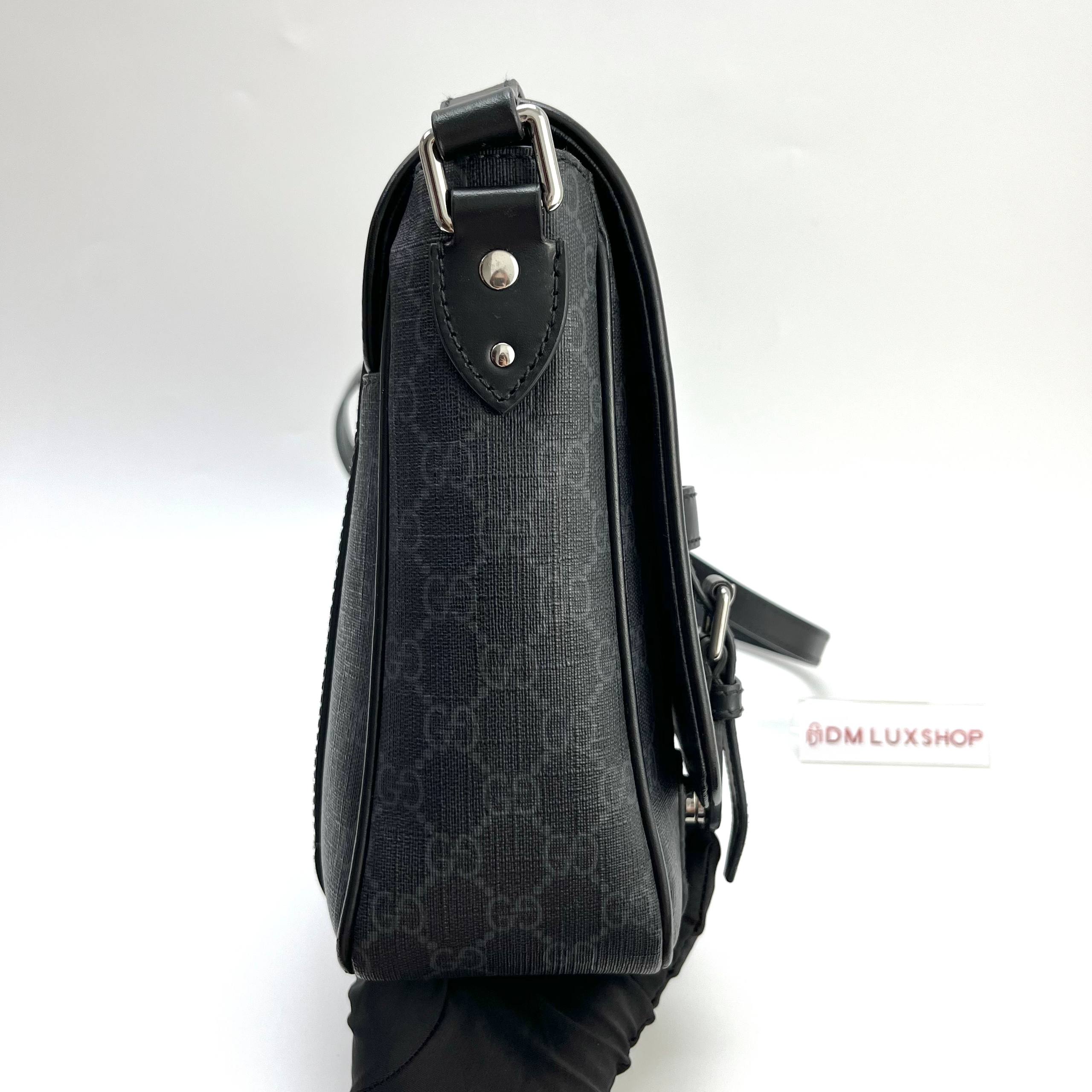 Gucci GG Canvas Messenger Bag