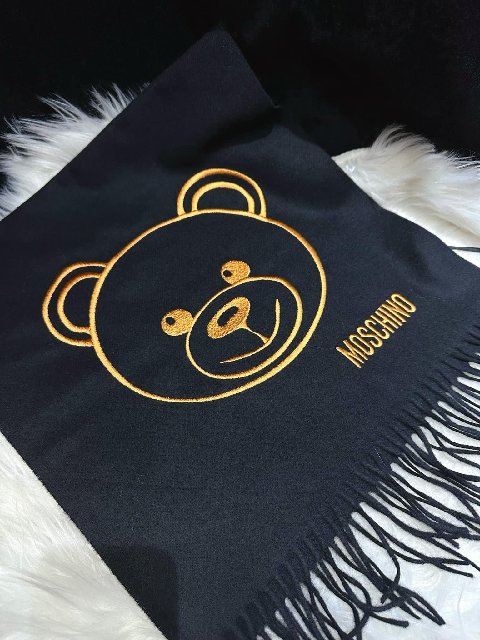 Moschino teddy bear scarf online