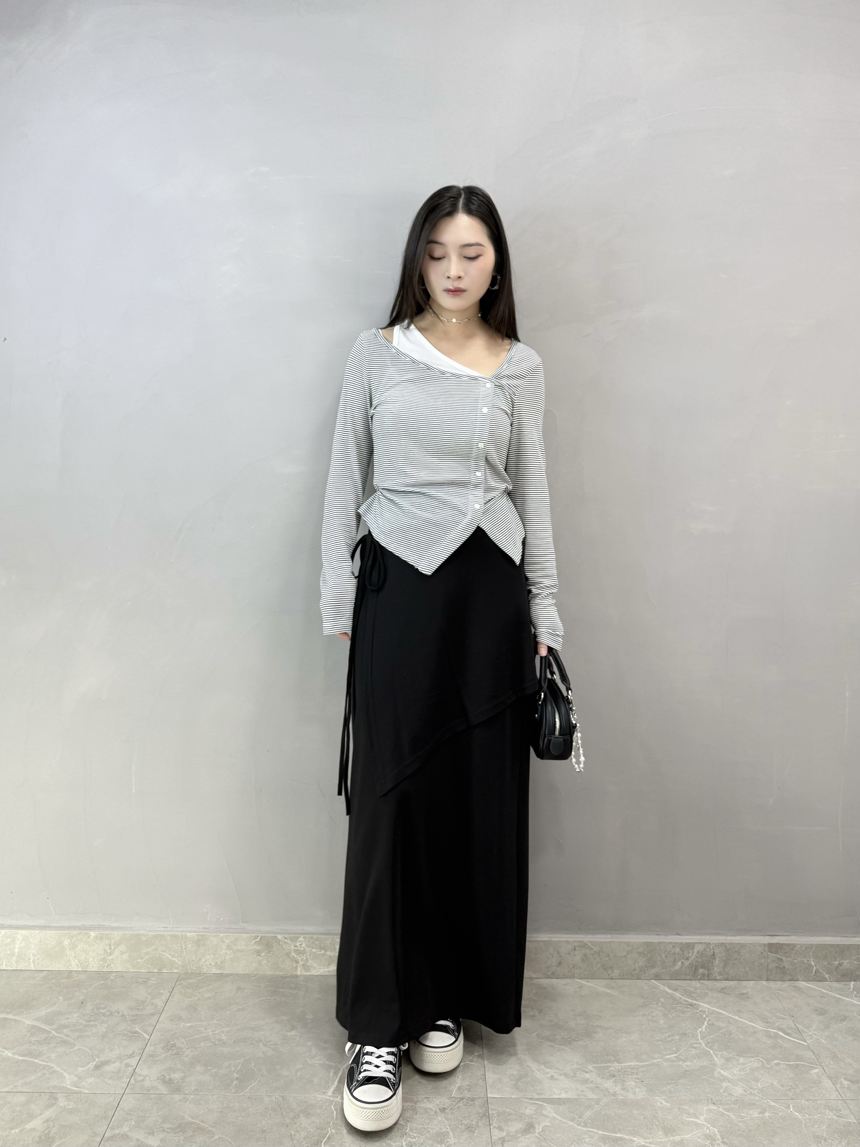 H63 假兩件開叉橫間Tee