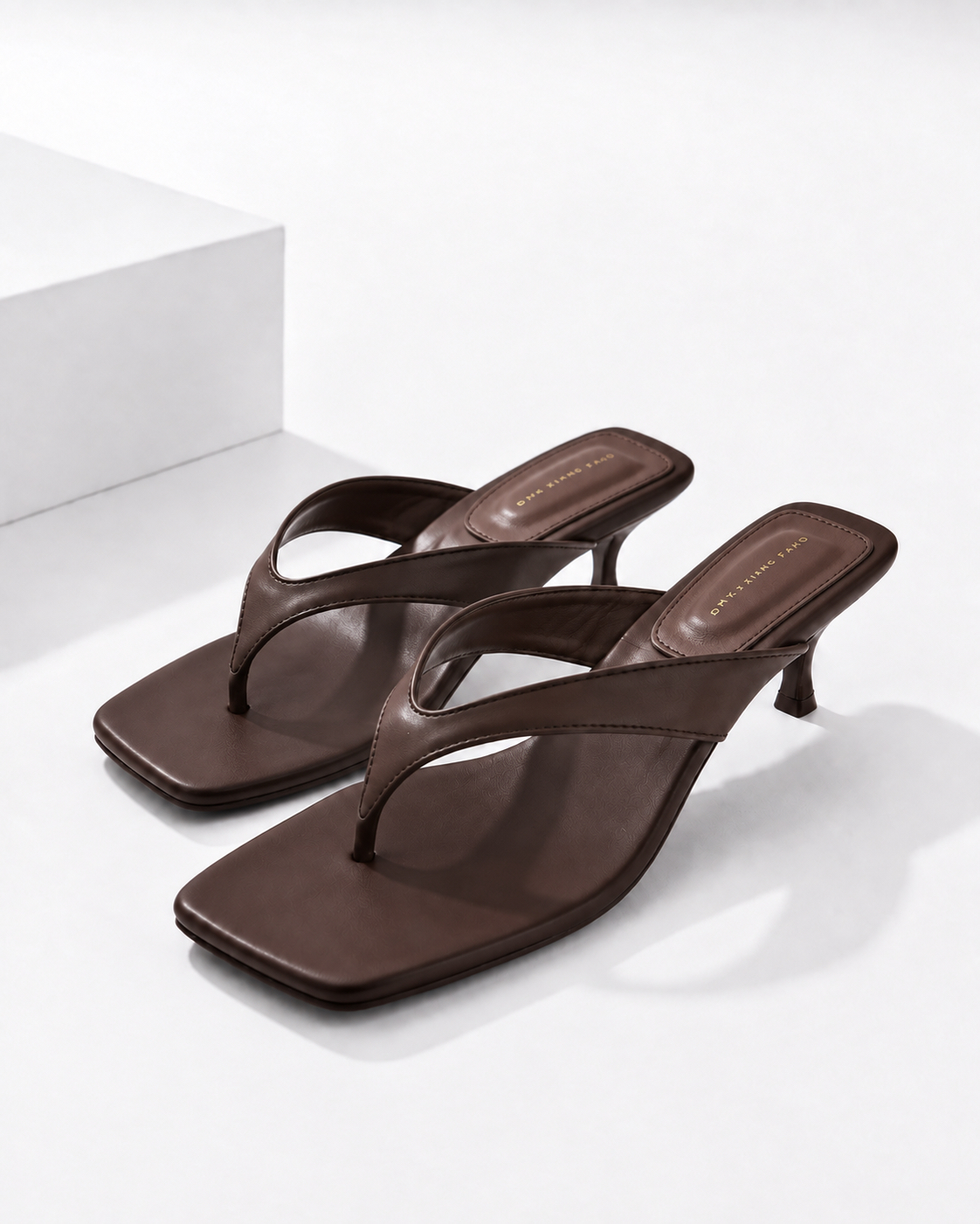 84020 2Colour Colette Thong Heels