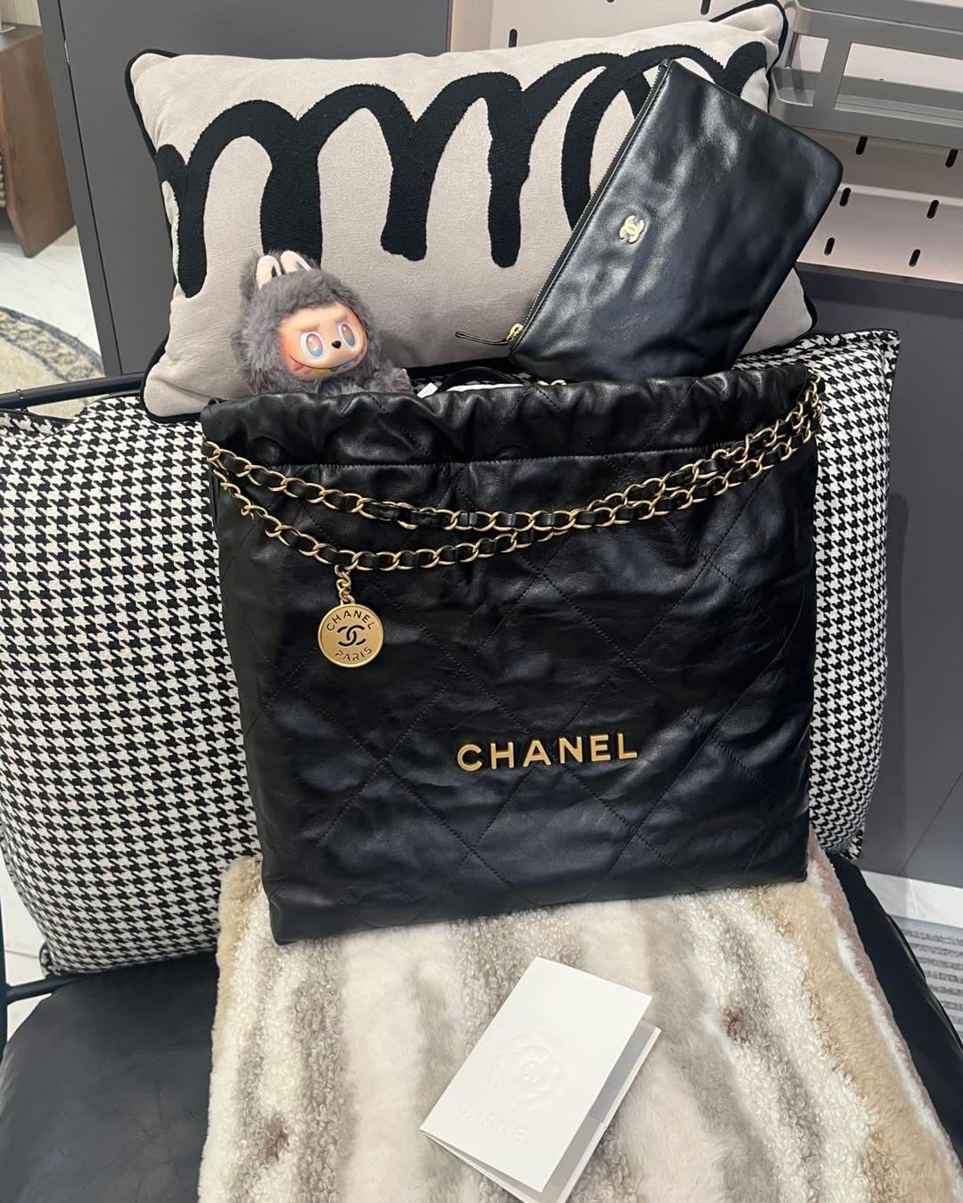 Chanel 22 medium 黑金牛皮  100%Authentic ,98%new ✅專門店收據✅晶片✅dust bag 