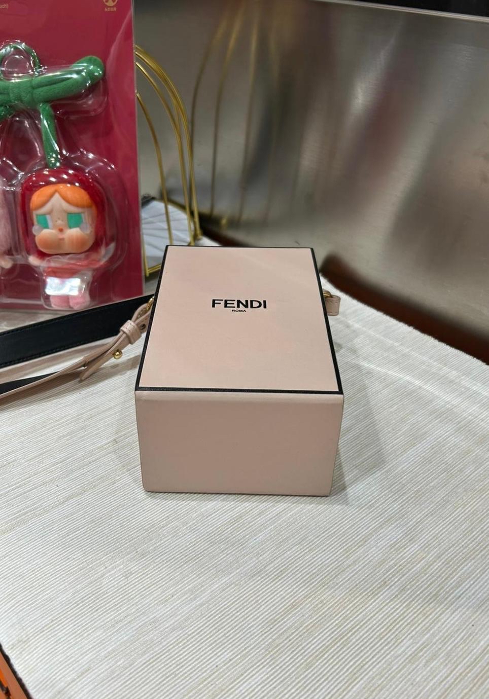 FENDI Calfskin VERTICAL BOX Shoulder bag 100%Authentic,95%new 